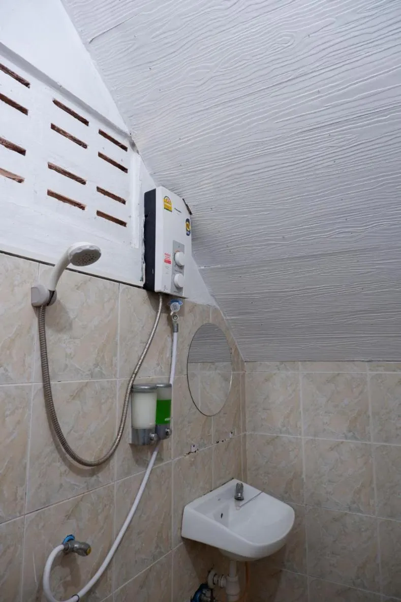 Marina hut guest house