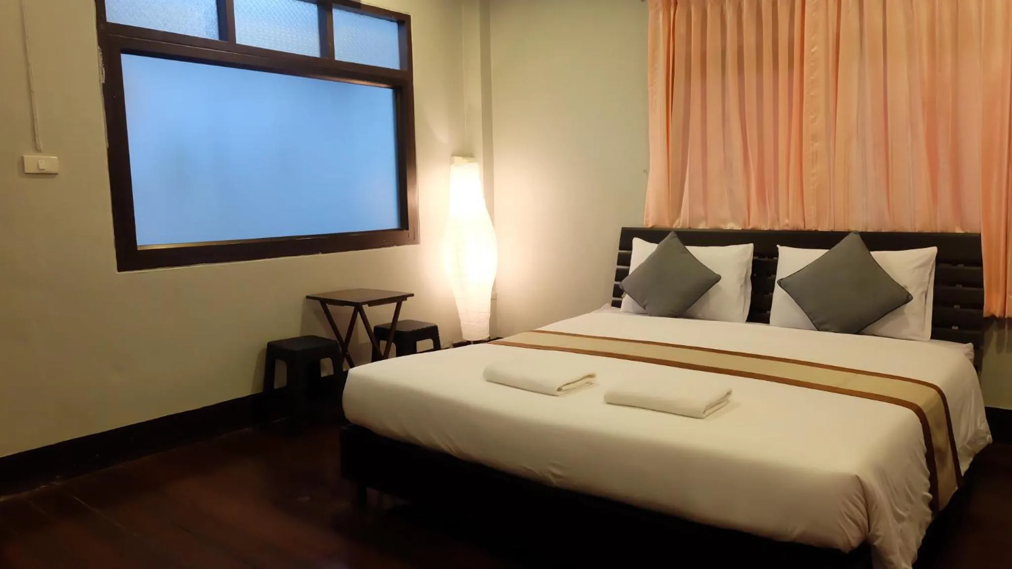 Bed in Marina hut guest house