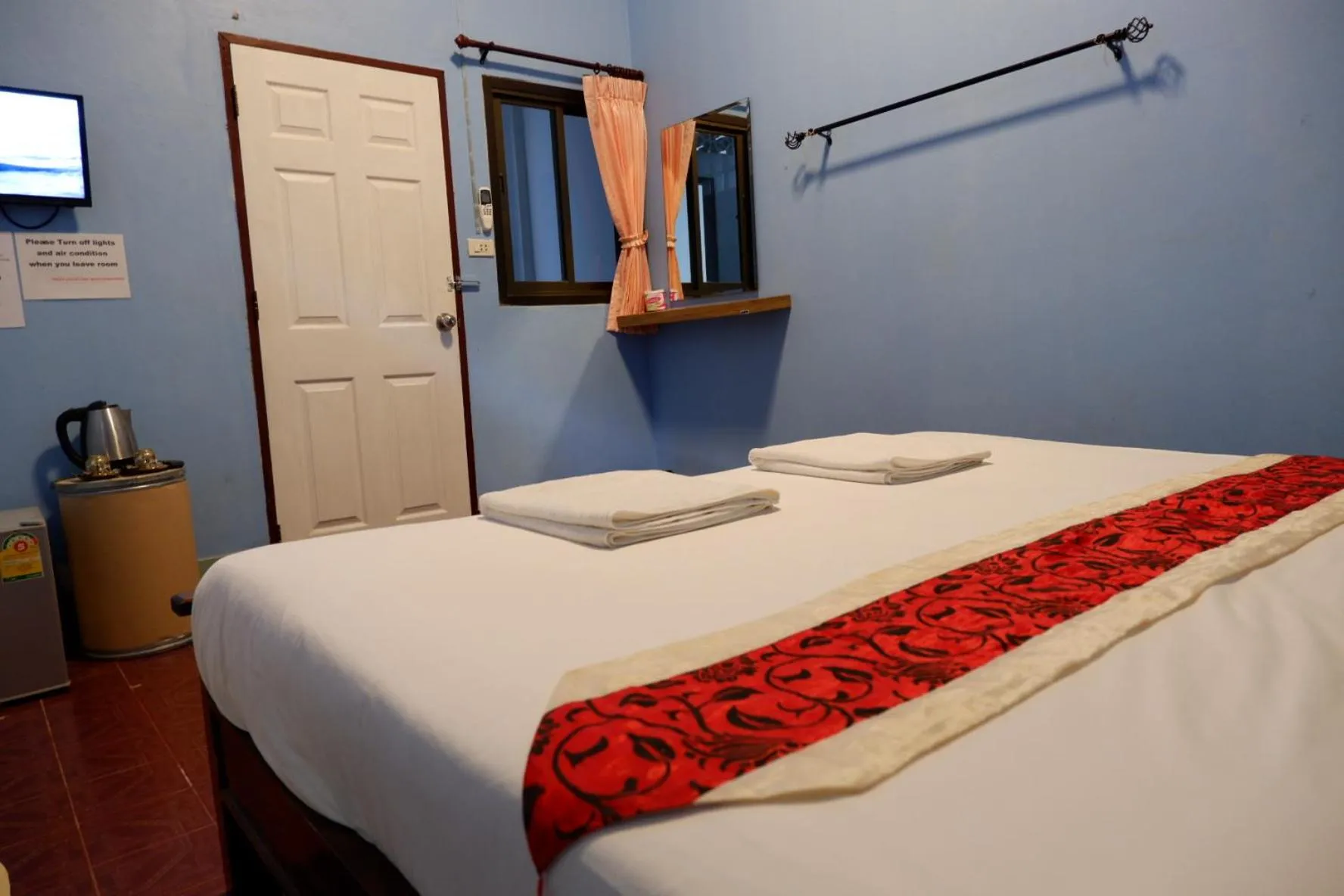 Bed in Marina hut guest house