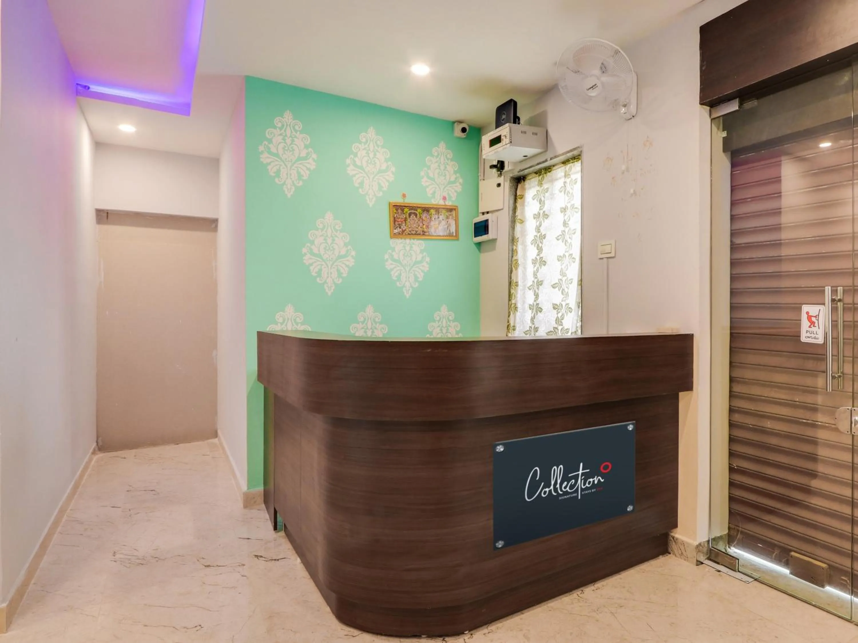 Lobby or reception in Hotel O BSS INNS