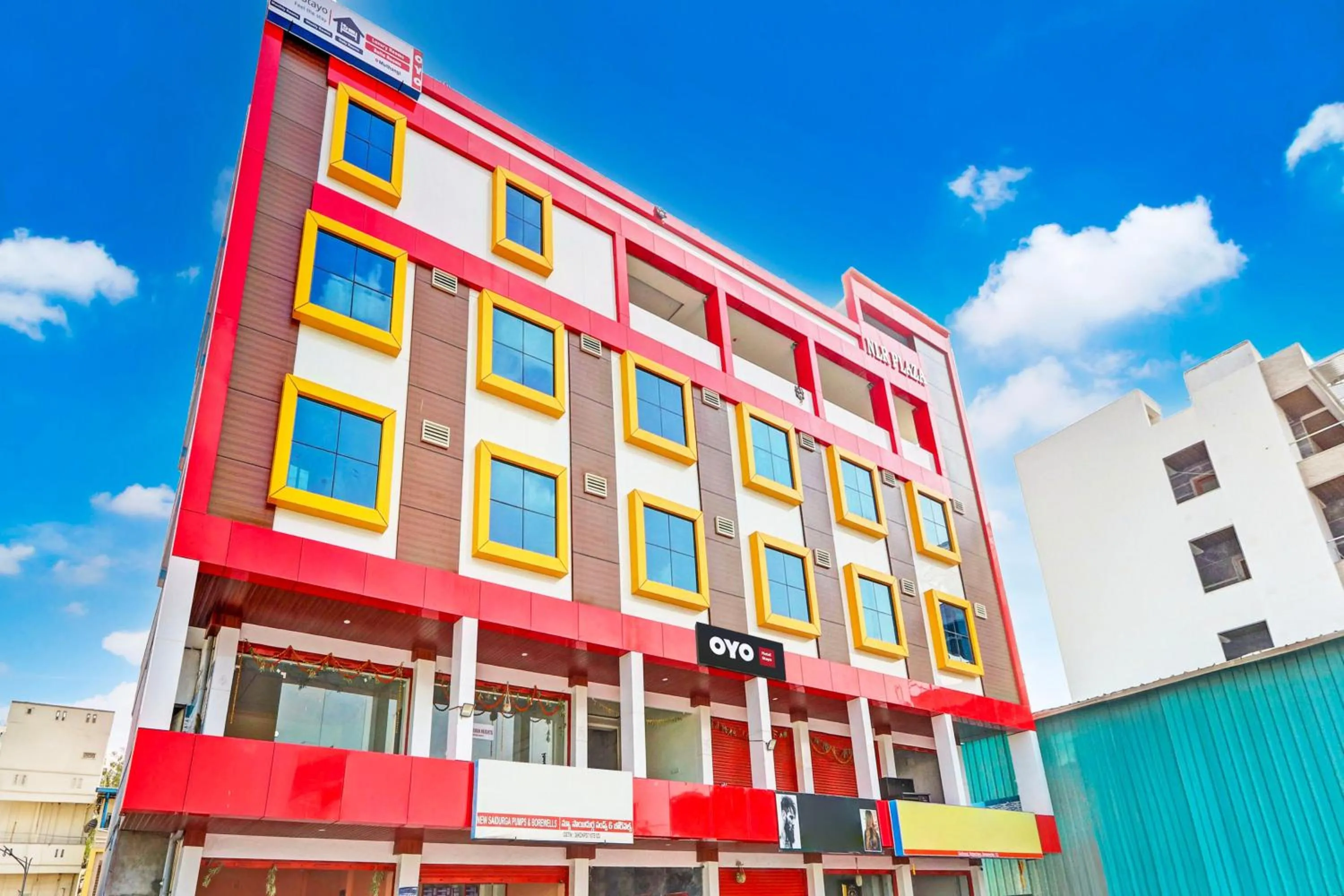 Facade/entrance in Hotel O Stayo