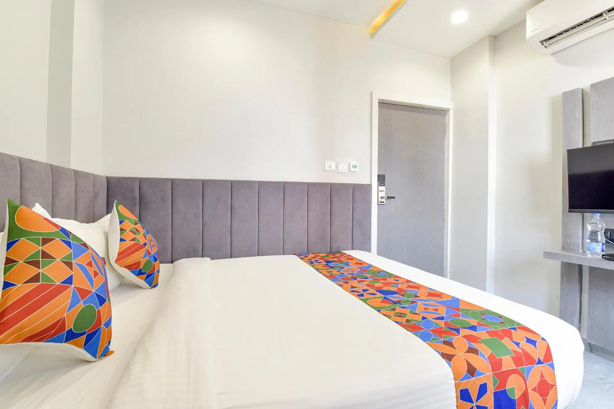 Bed in FabHotel Prime The Grey Circle