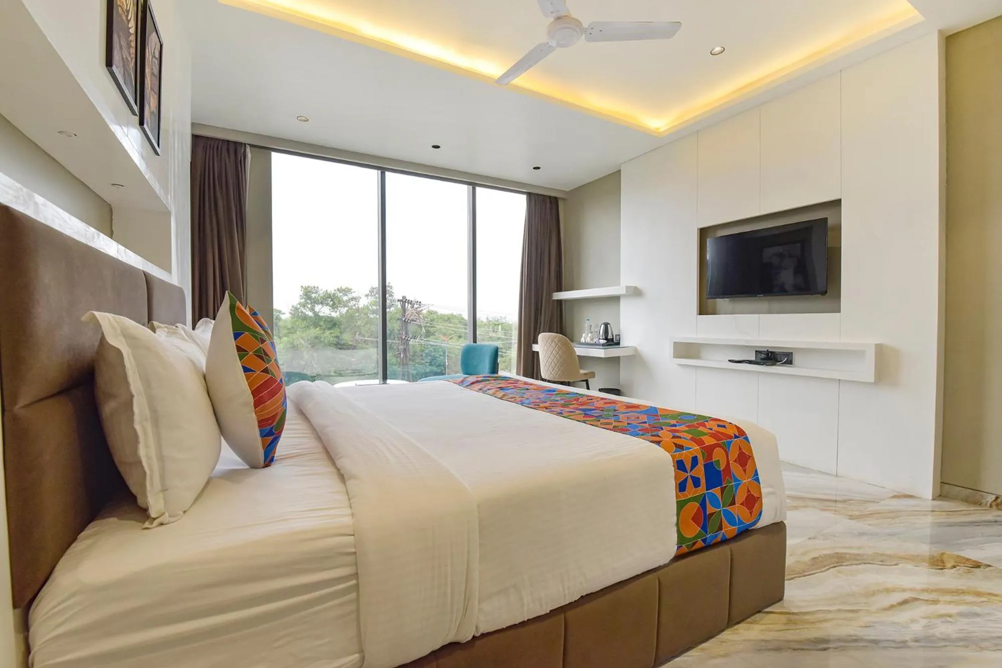 Bed in FabHotel Prime The Grey Circle