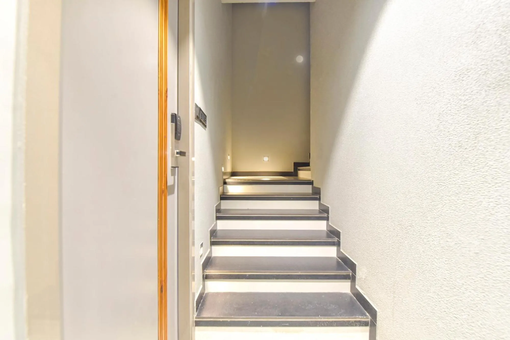 Lobby or reception in FabHotel Prime The Grey Circle