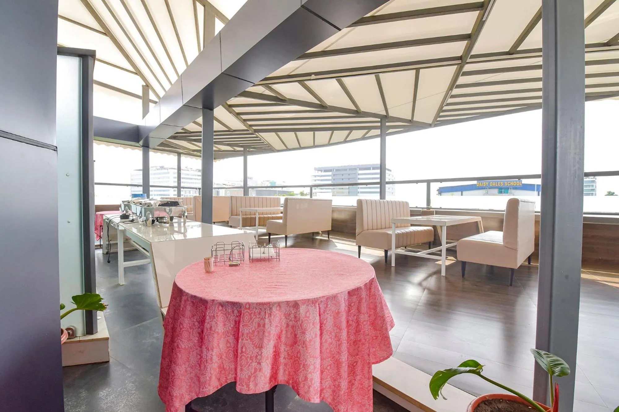 Restaurant/places to eat in FabHotel Prime The Grey Circle