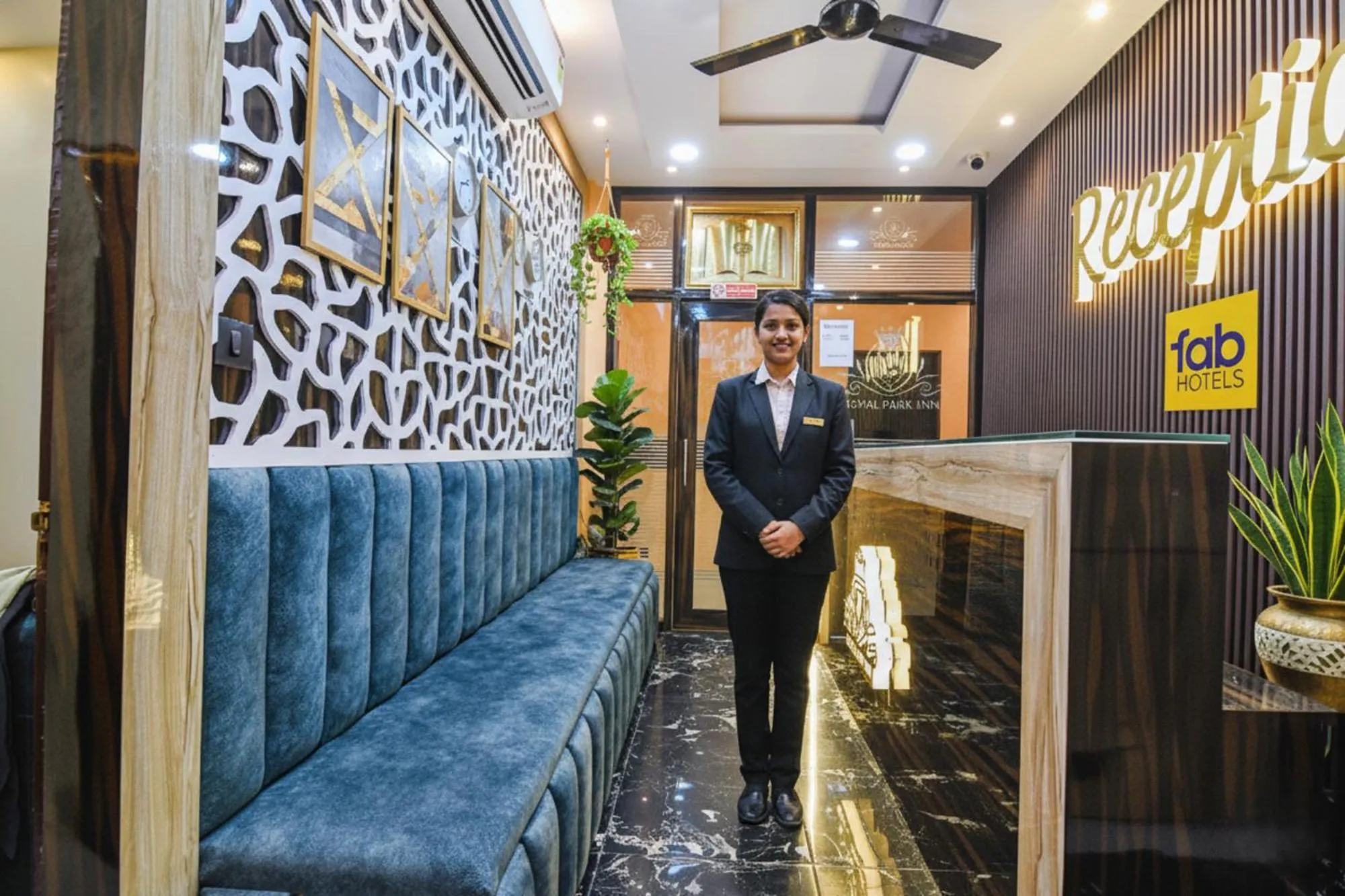 Lobby or reception in FabHotel Royal Park Inn - Nr Eden Garden Stadium