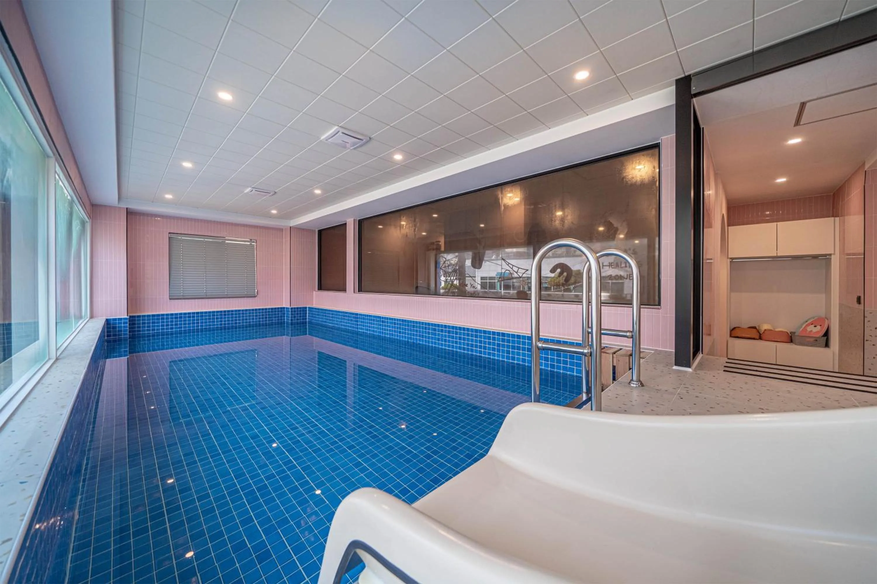 Doan Pool villa & Kids Hotel