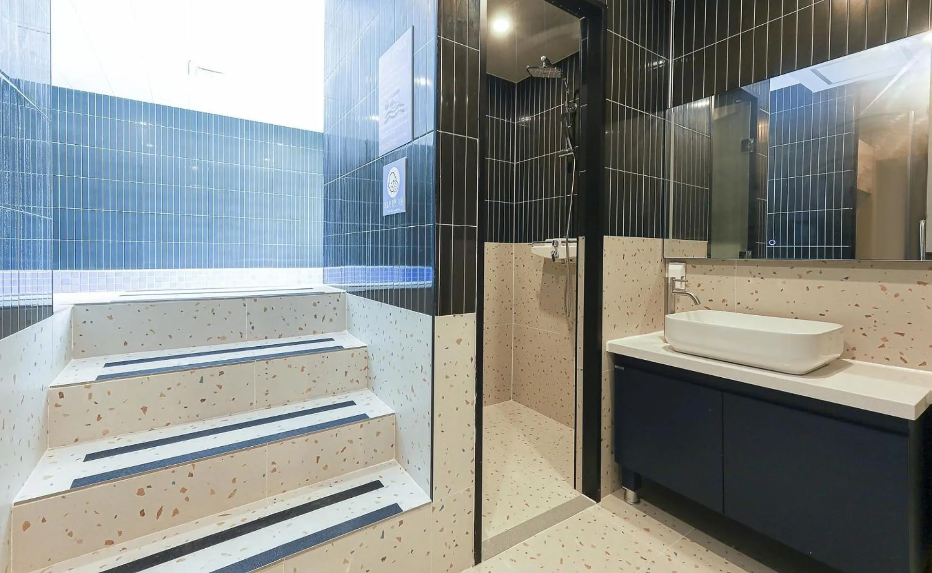 Shower in Doan Pool villa & Kids Hotel