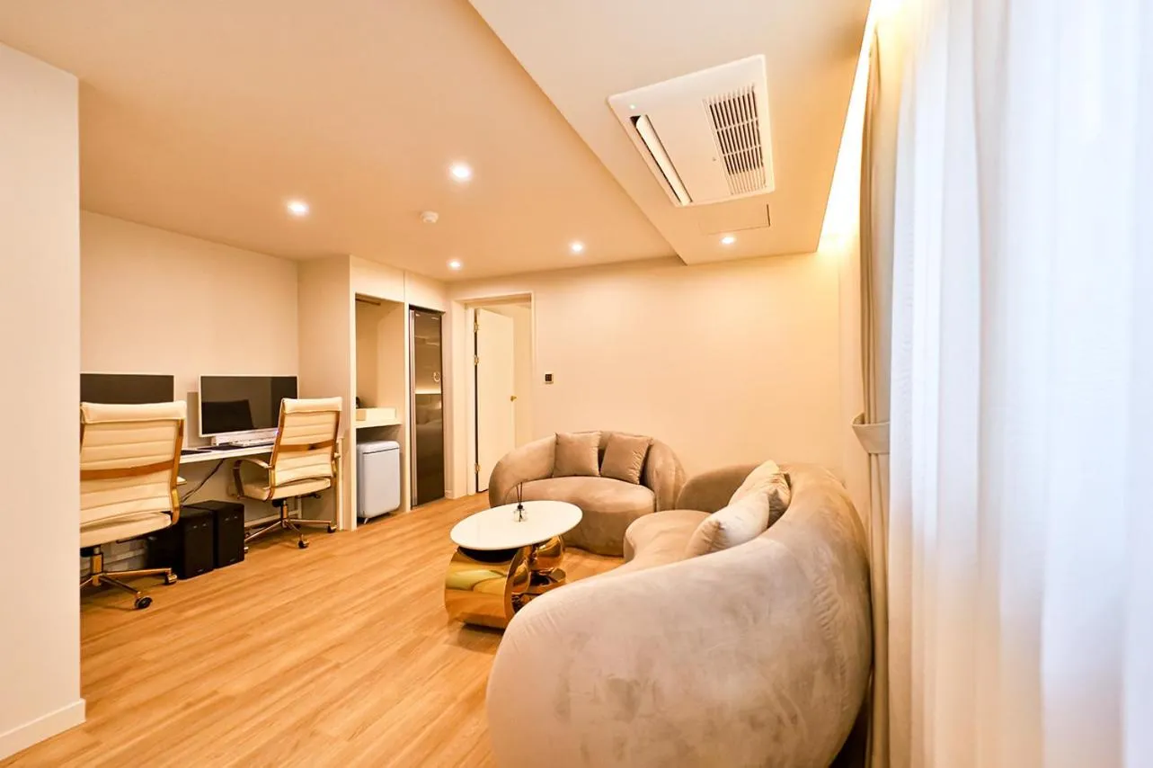 Living room in Denbasta Hotel Daeyeon
