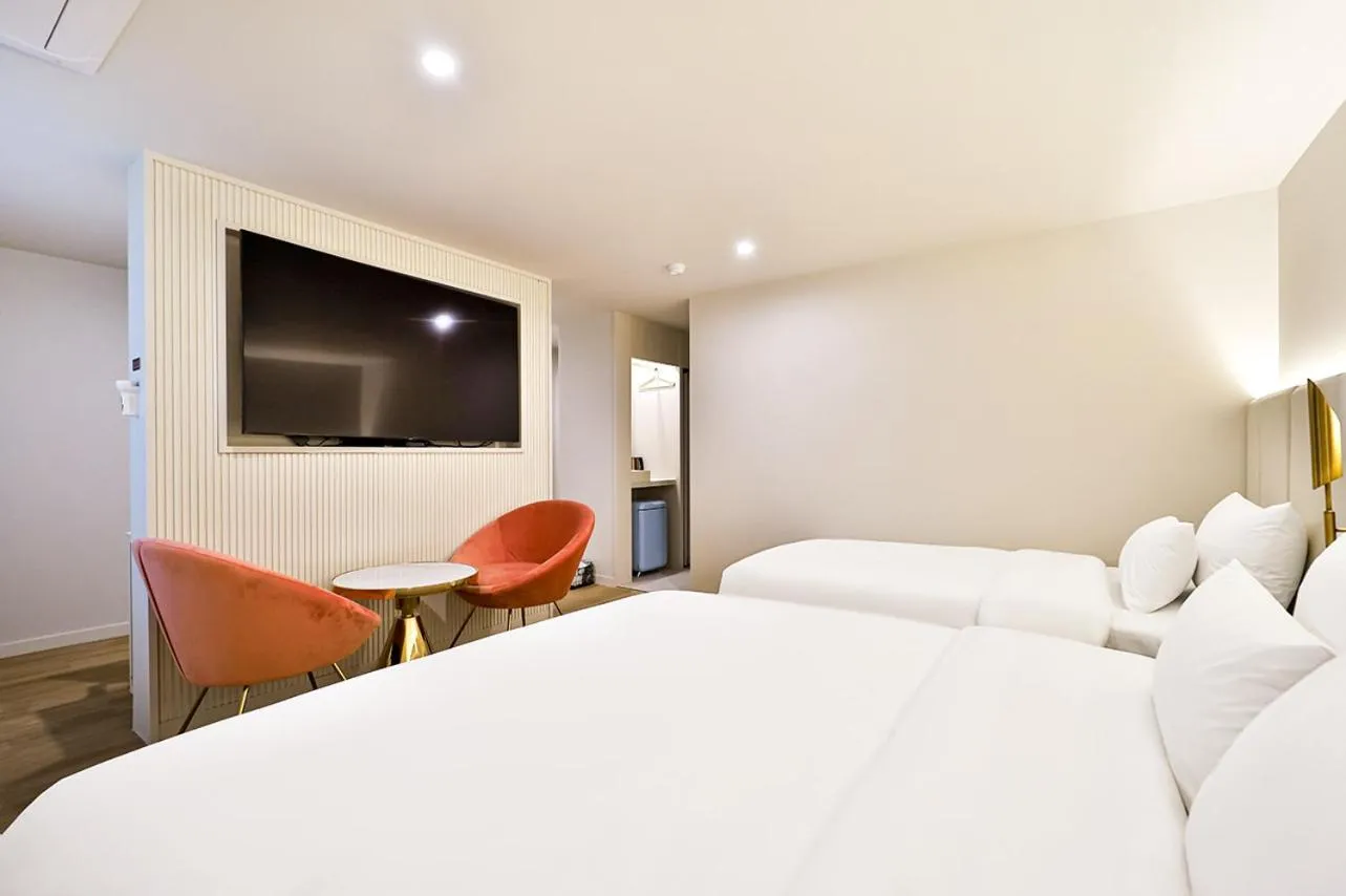 Bedroom, Bed in Denbasta Hotel Daeyeon