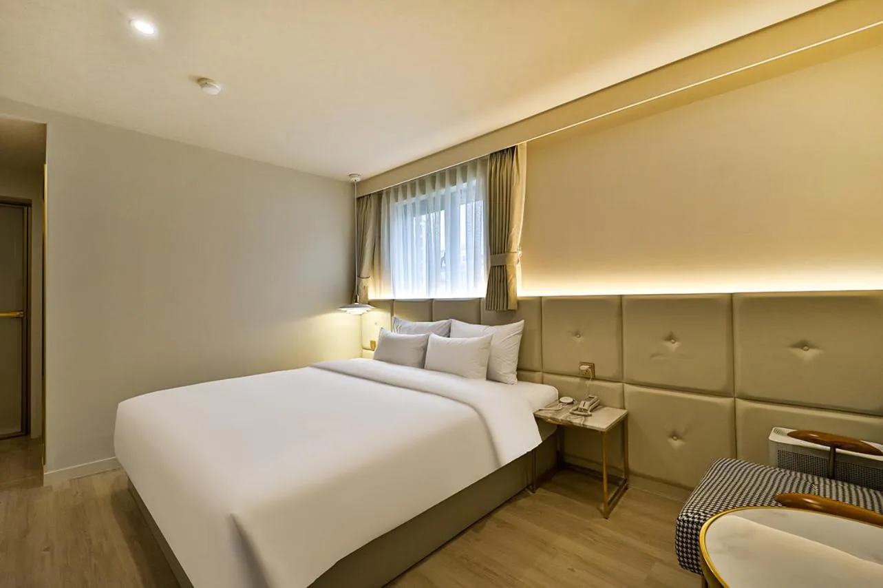 Bedroom, Bed in Denbasta Hotel Daeyeon