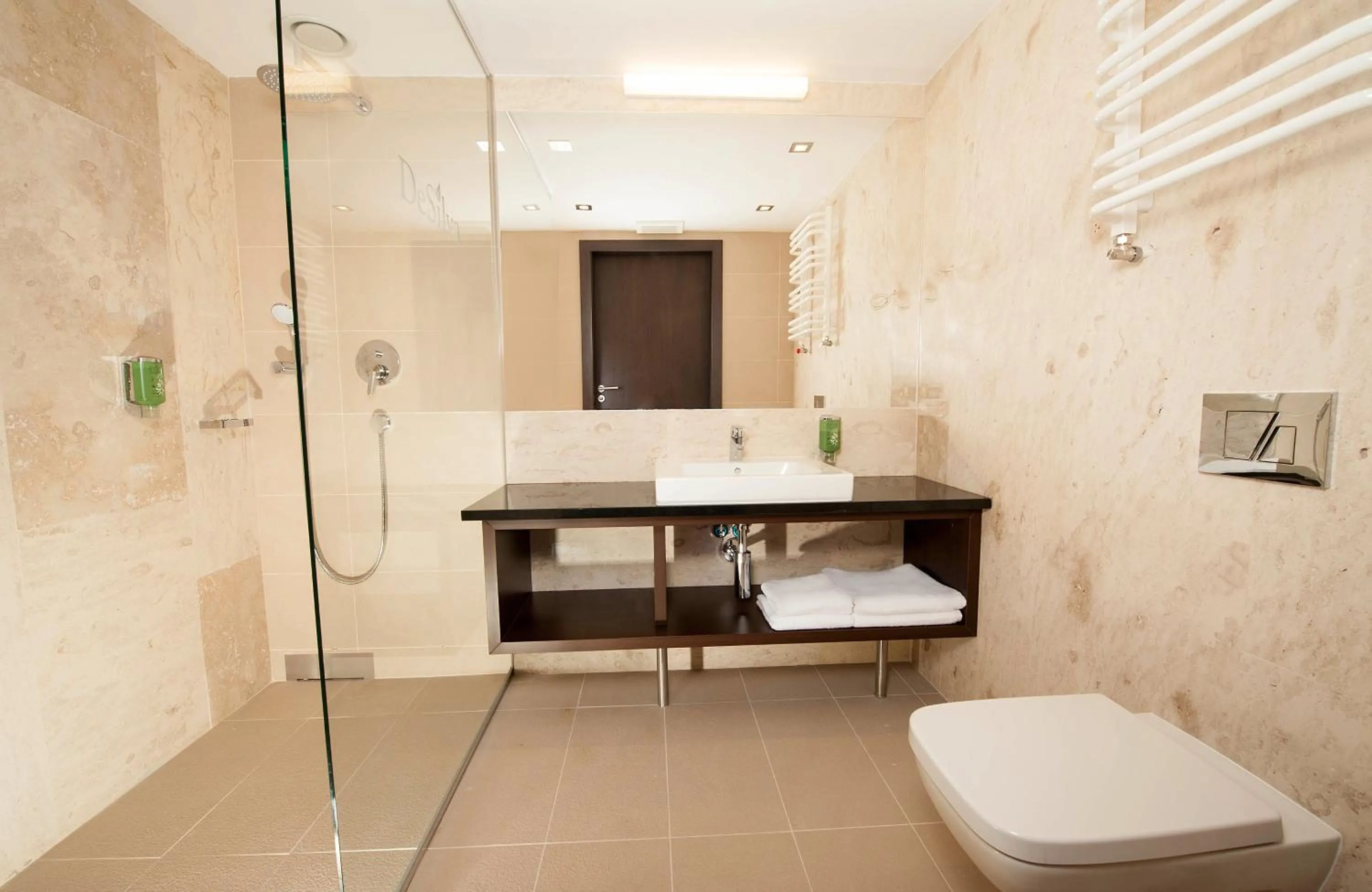 Shower in Hotel DeSilva Premium Opole