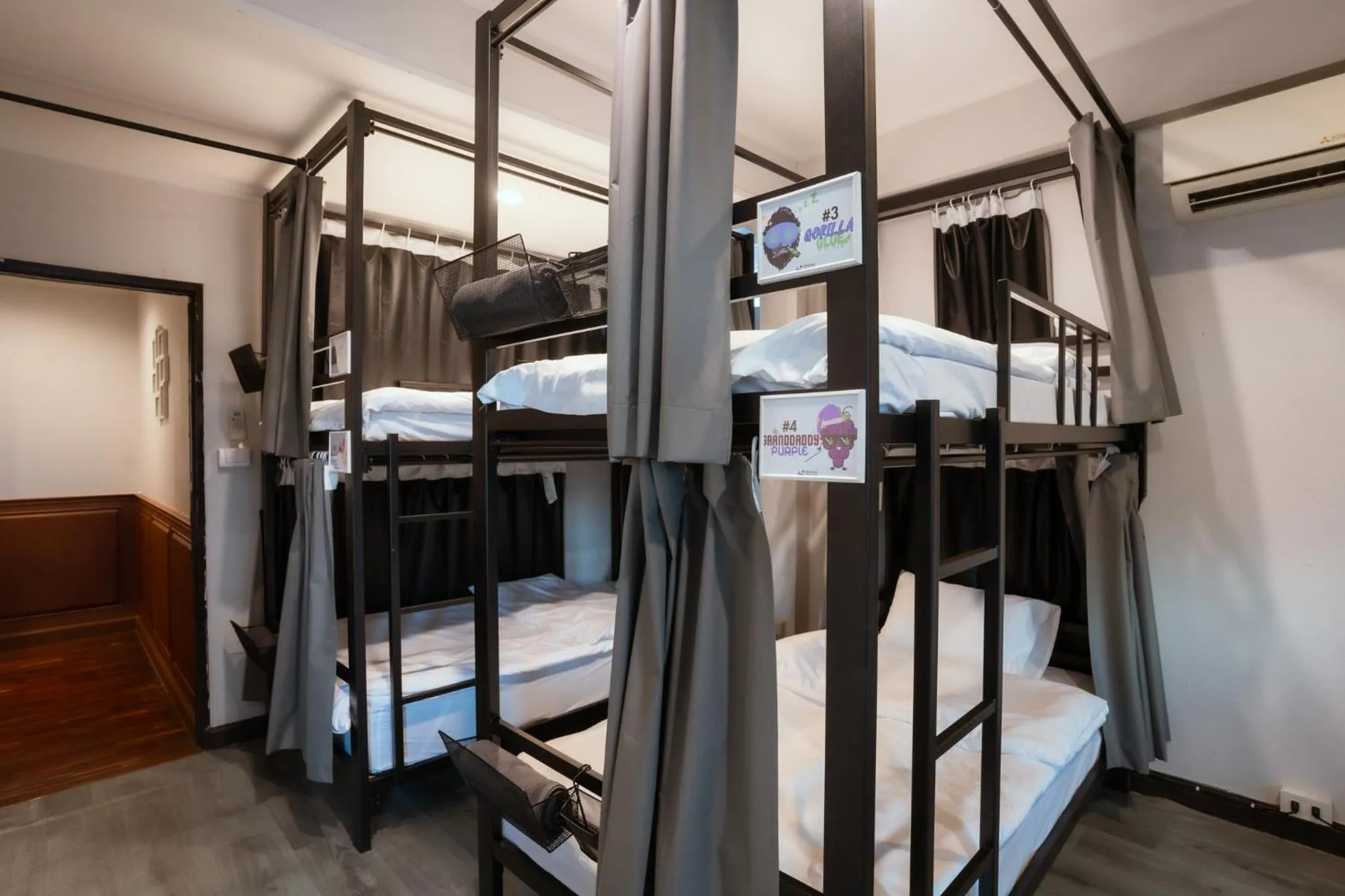 Bed in 420 Hostel - Ekkamai Buds & Beds