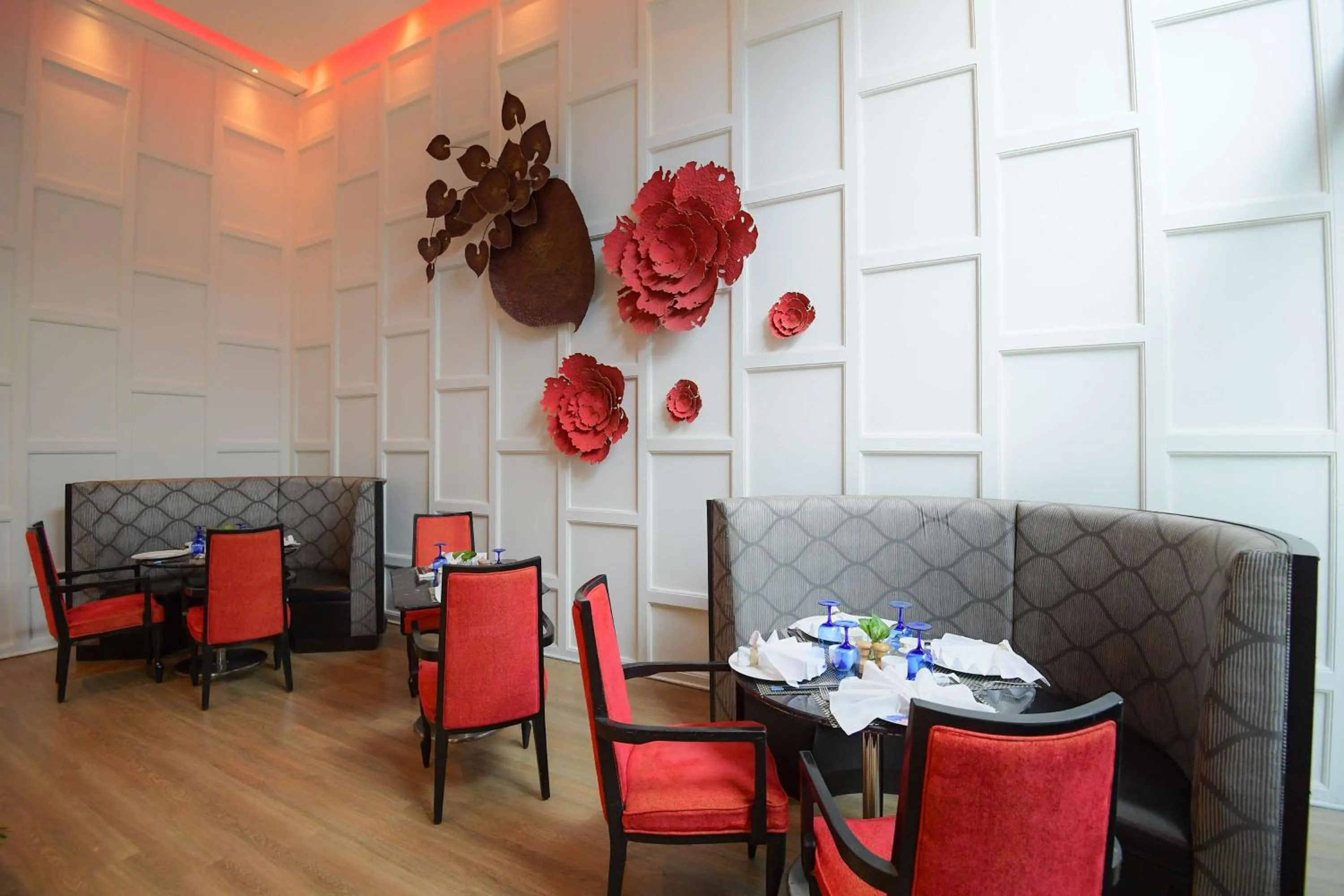 Restaurant/places to eat in Radisson Blu Hotel Guwahati