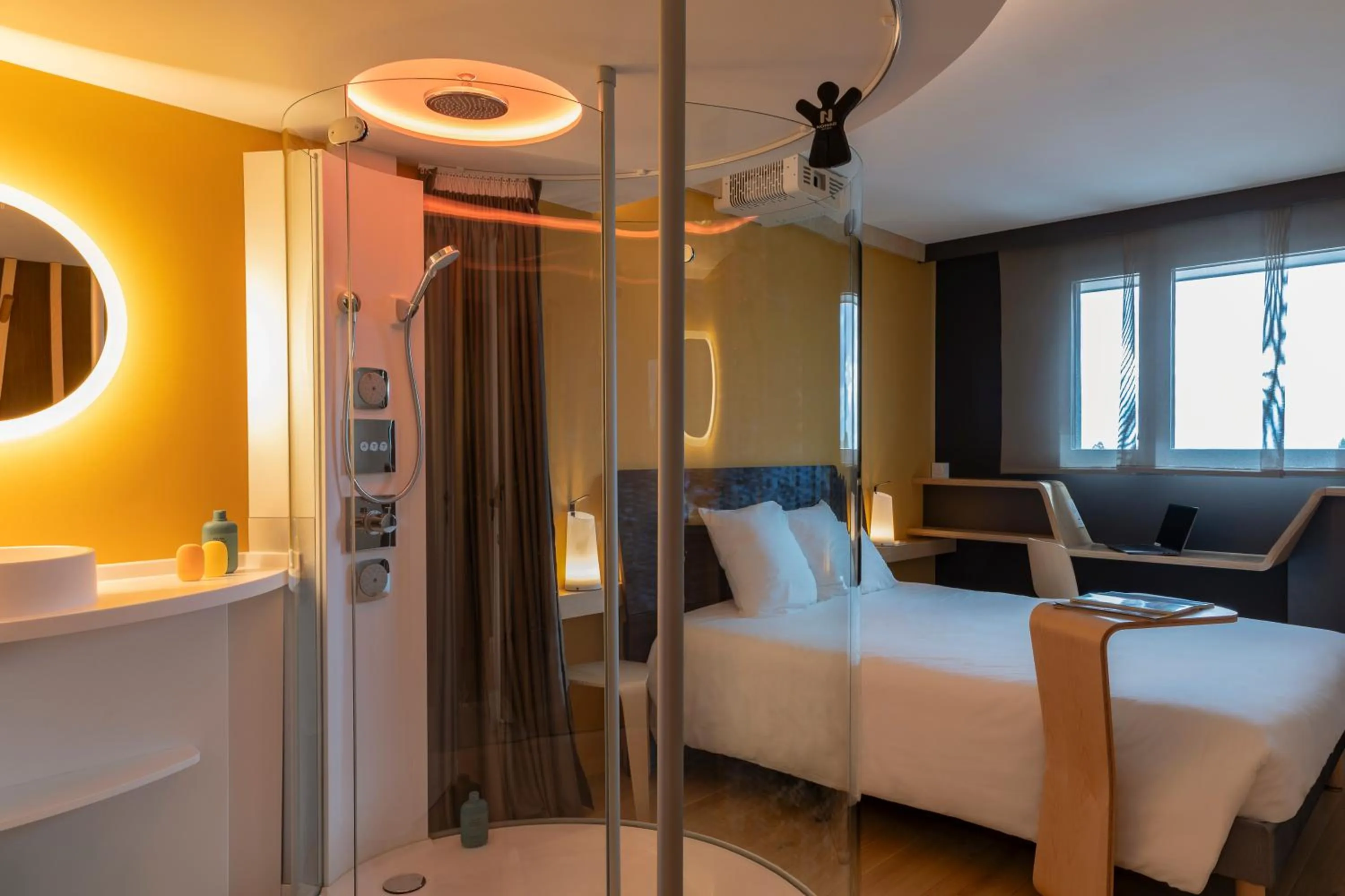 Bedroom, Bed in Nomad Hotel Dijon