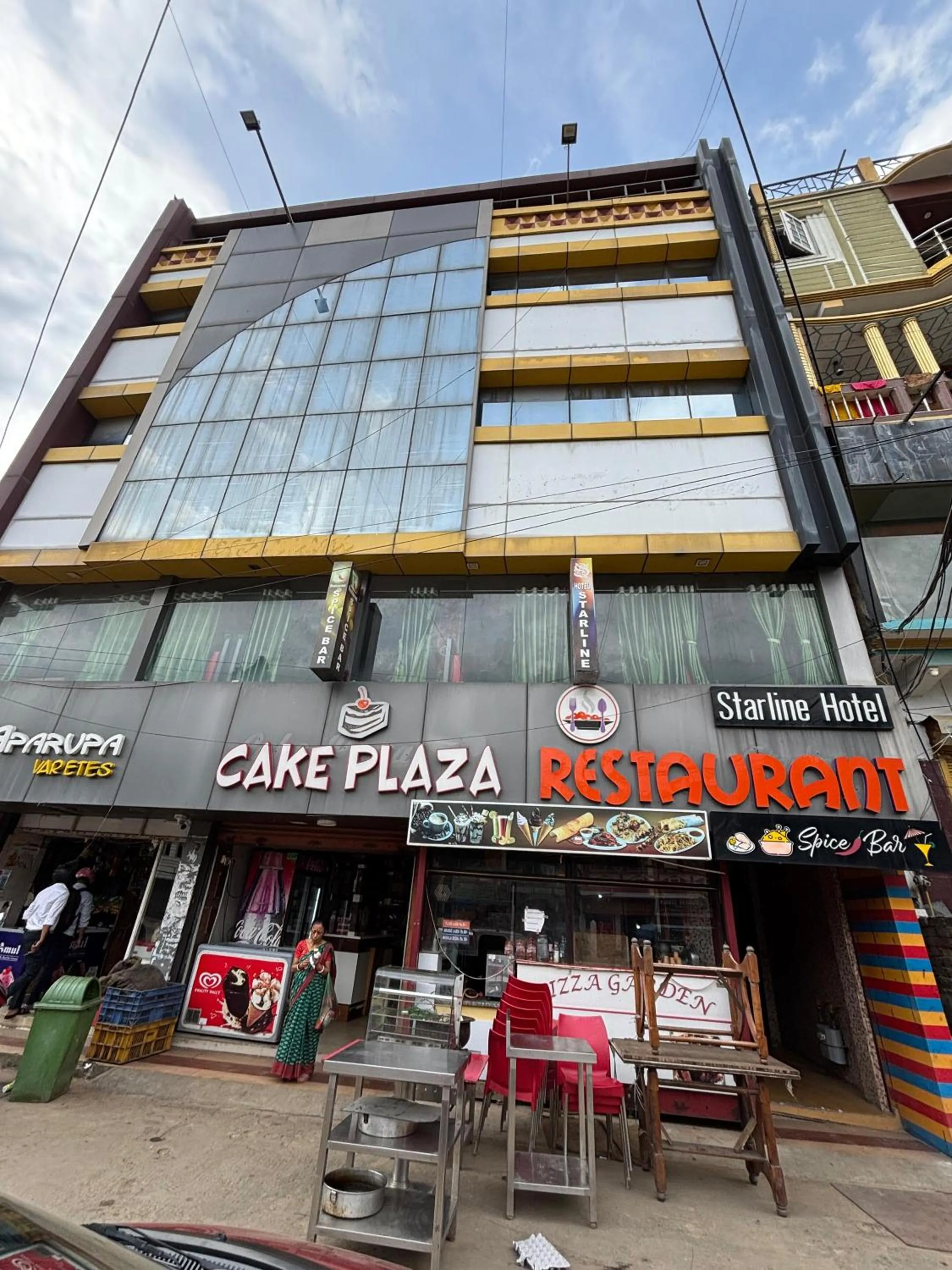Facade/entrance in Starline Hotel