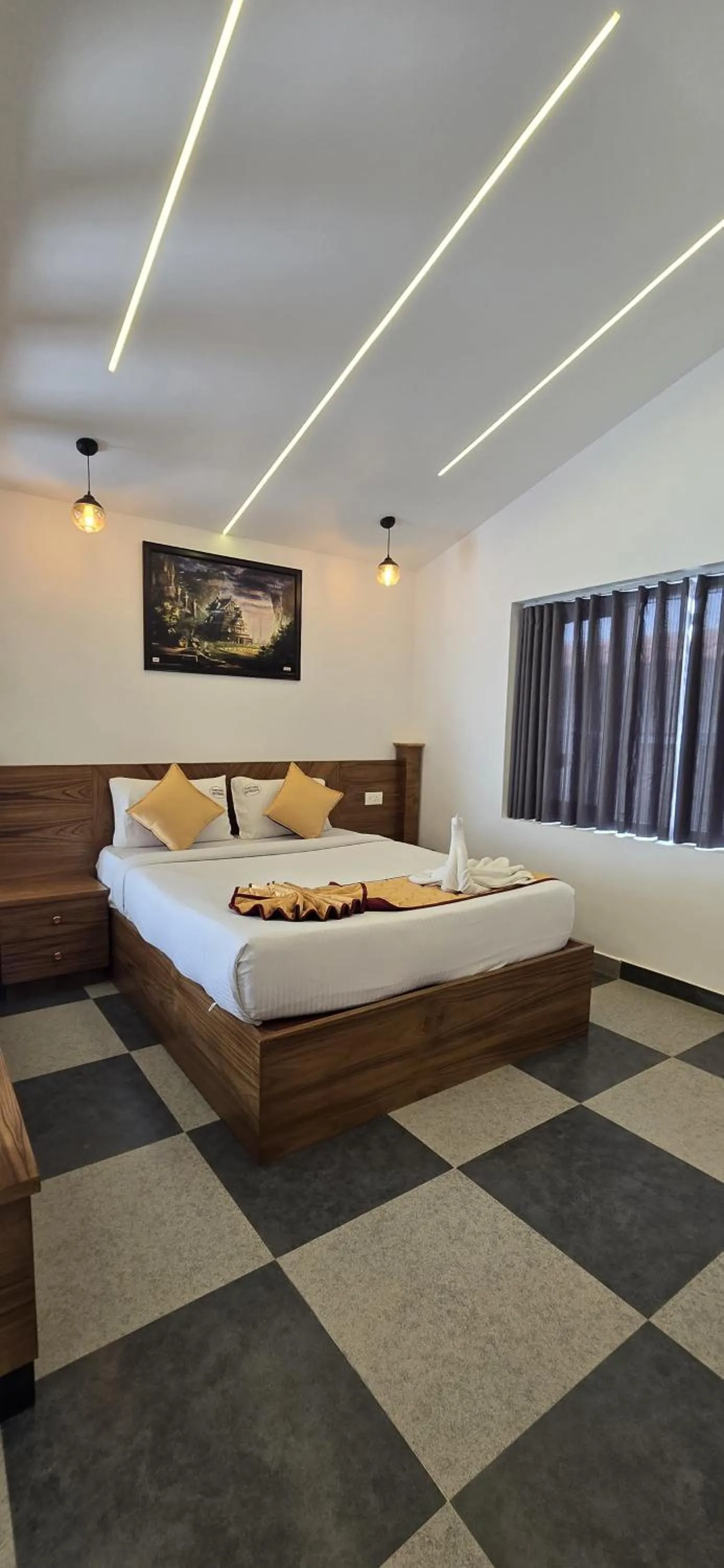 Photo of the whole room, Bed in Fortune Retreats