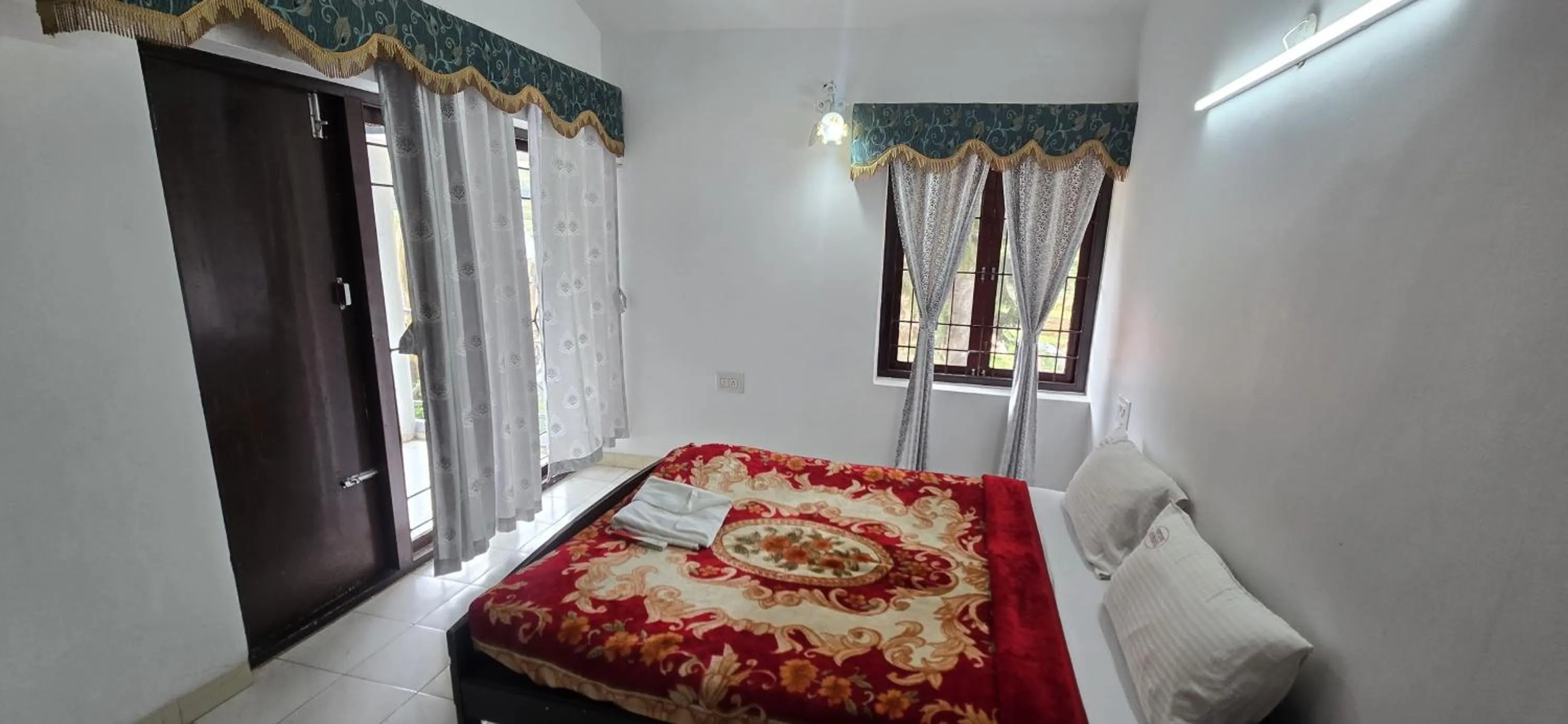 Bedroom, Bed in Fortune Retreats