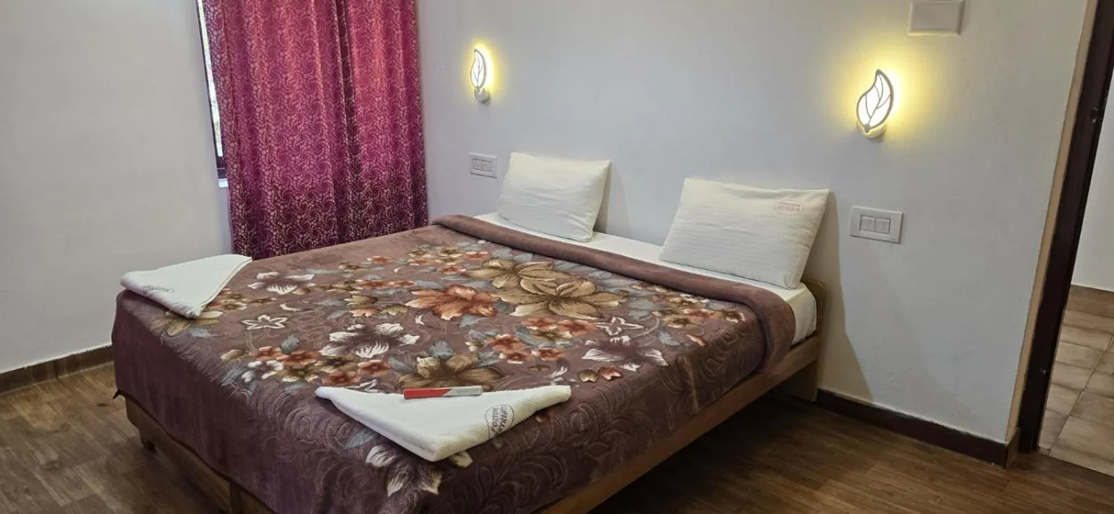 Photo of the whole room, Bed in Fortune Retreats