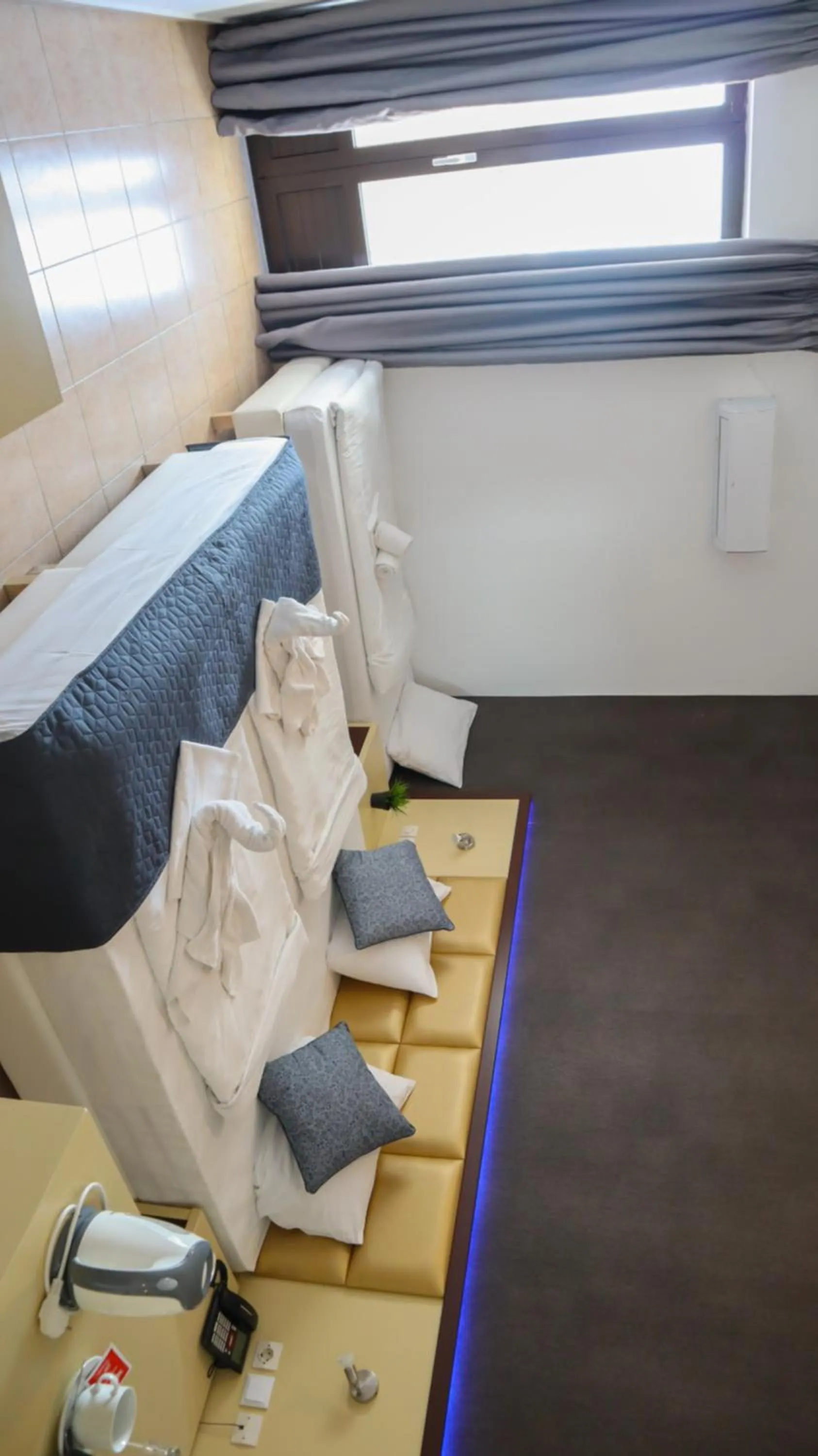 Photo of the whole room, Bed in Sunset Paradise Resort