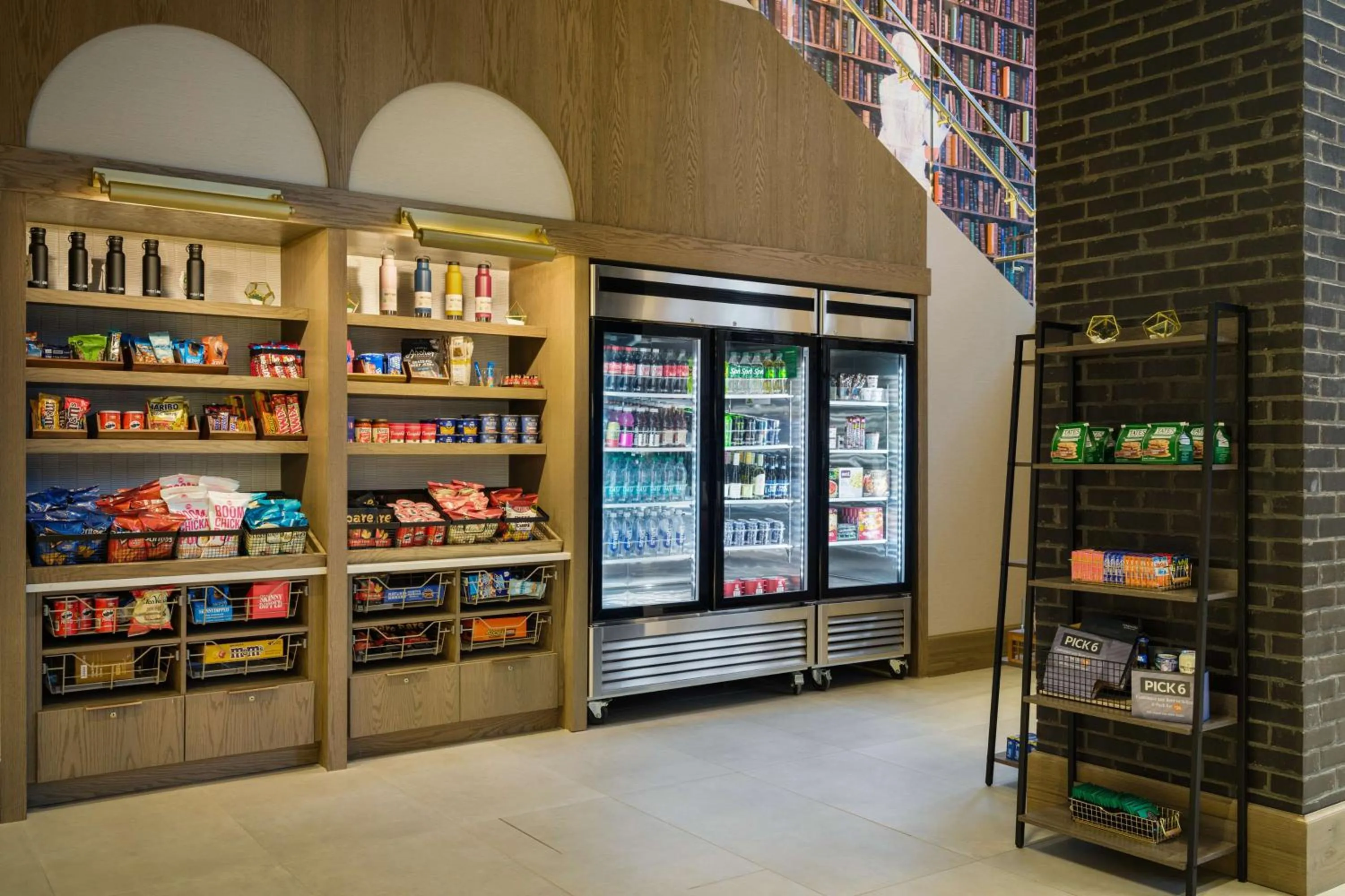 Restaurant/places to eat in Homewood Suites By Hilton Raleigh Downtown