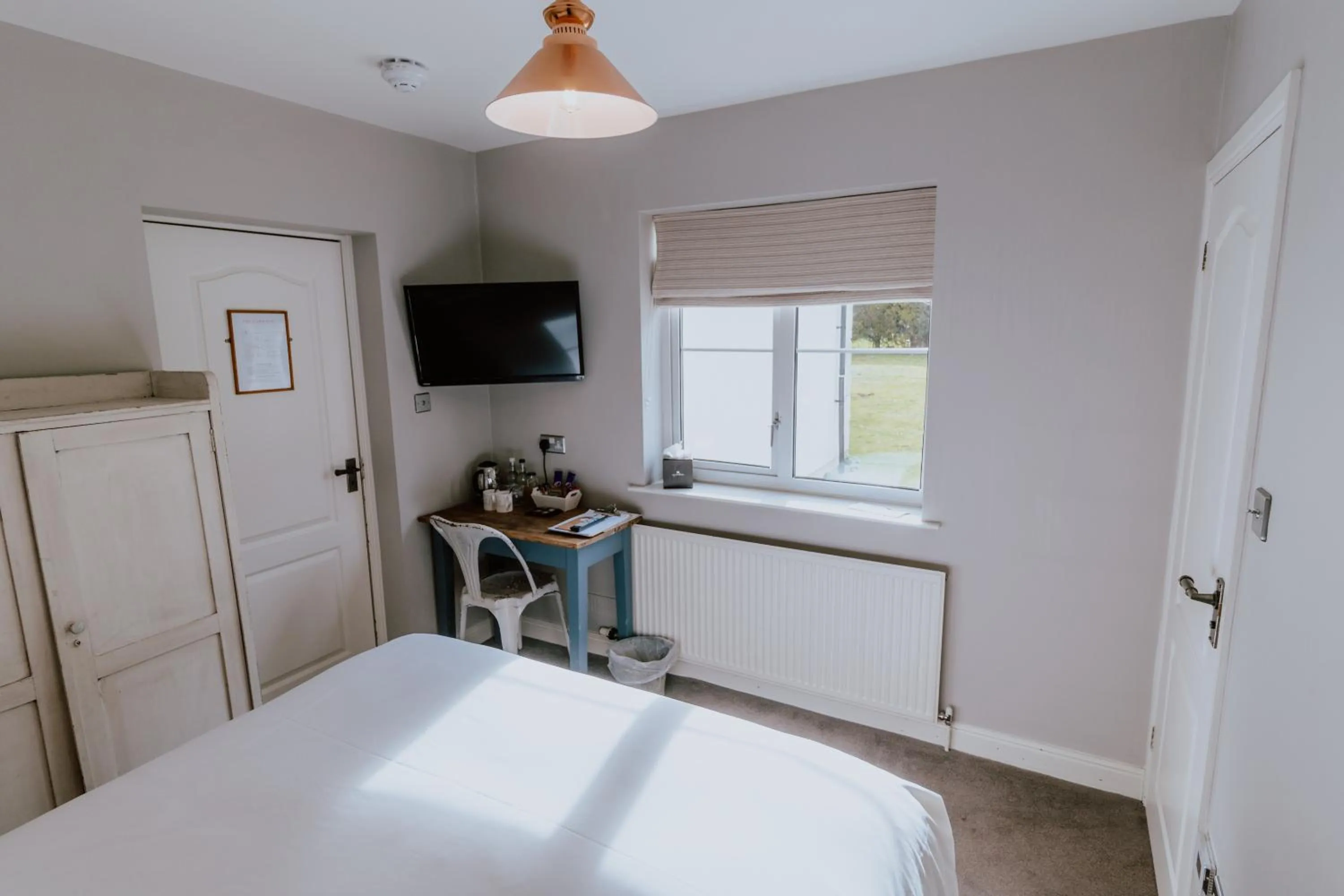 Bedroom, Bed in Widbrook Grange