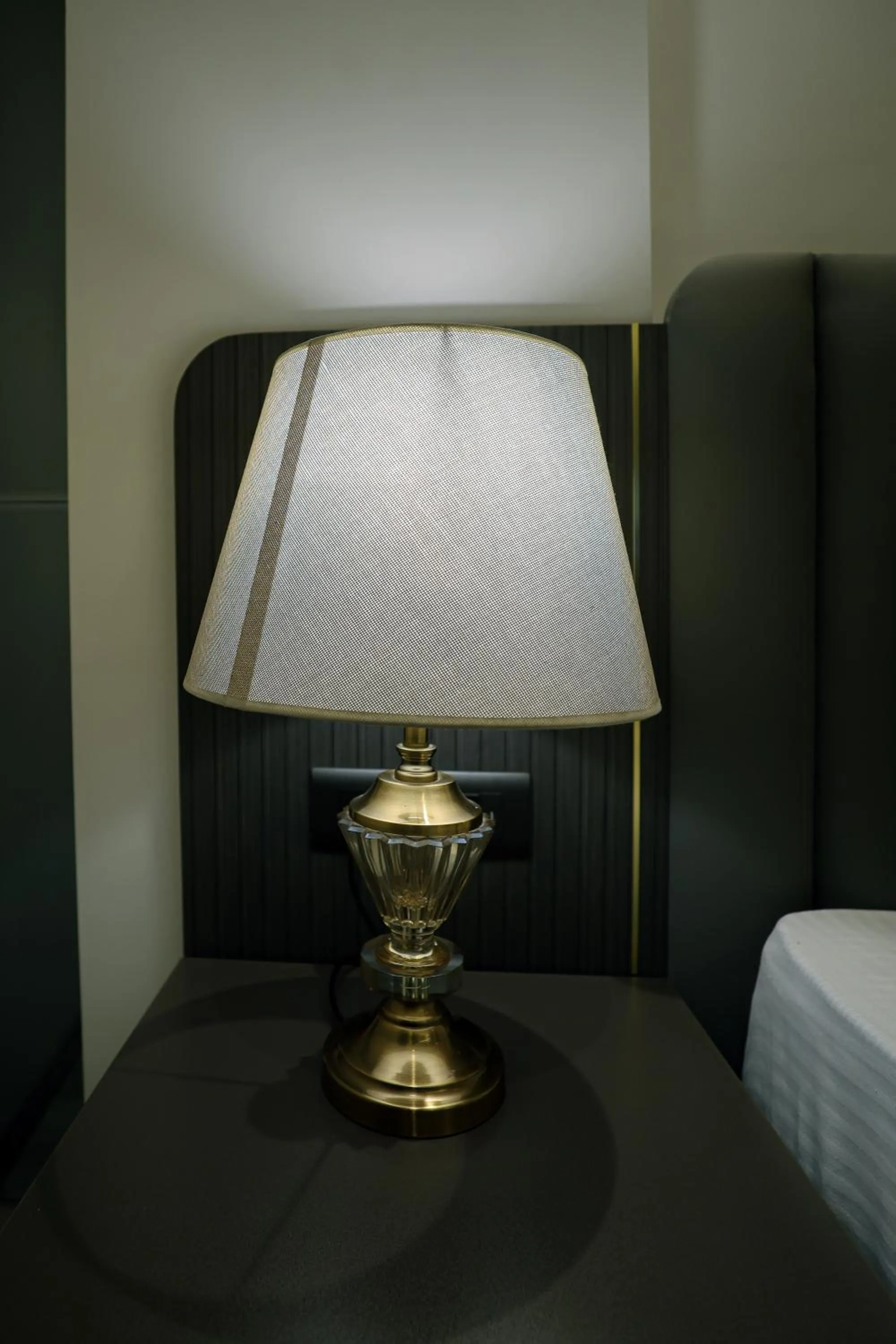 Bed in OPO Iffco Chowk, Gurgaon