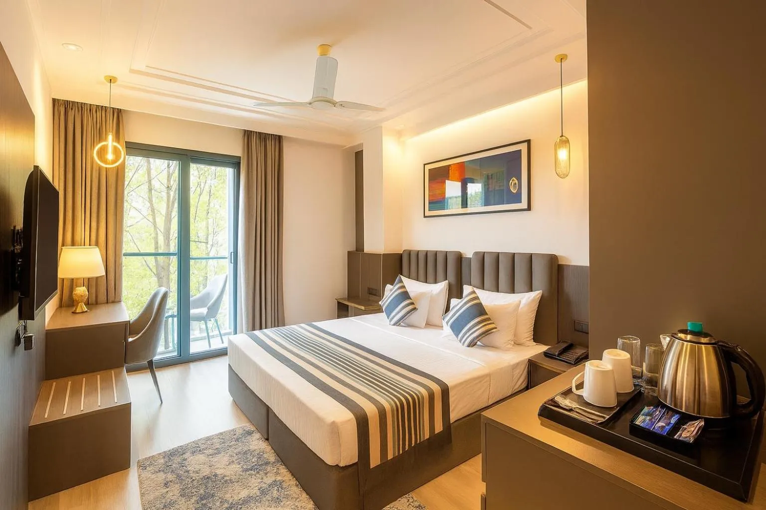 Bedroom, Bed in OPO Iffco Chowk, Gurgaon