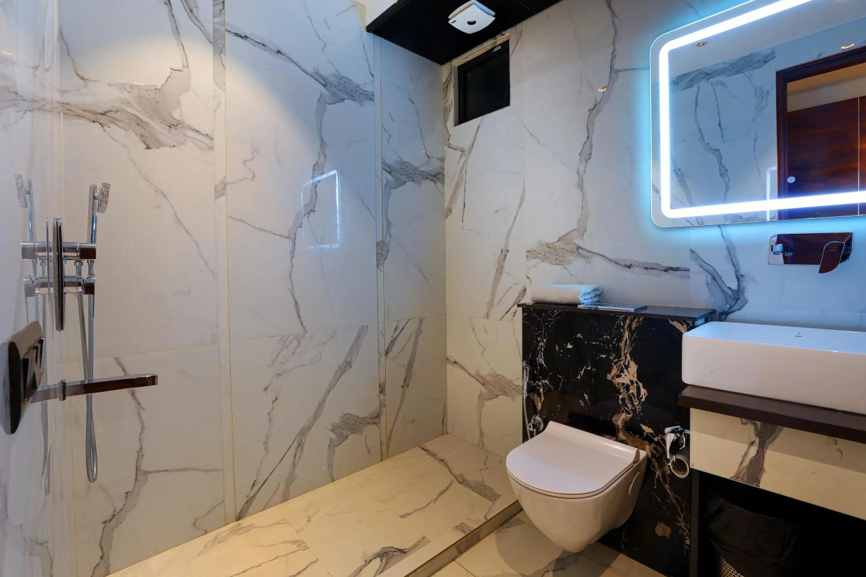 Bathroom in OPO Iffco Chowk, Gurgaon