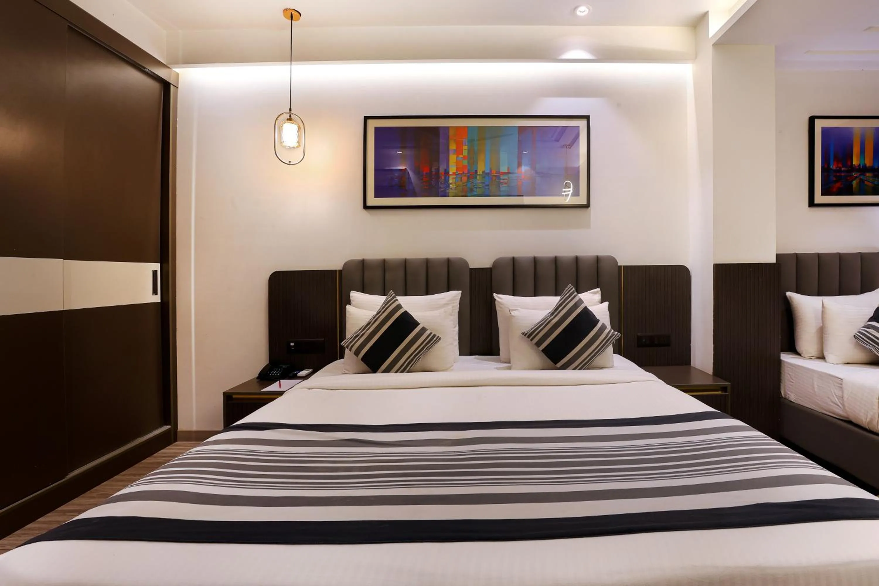 Photo of the whole room, Bed in OPO Iffco Chowk, Gurgaon