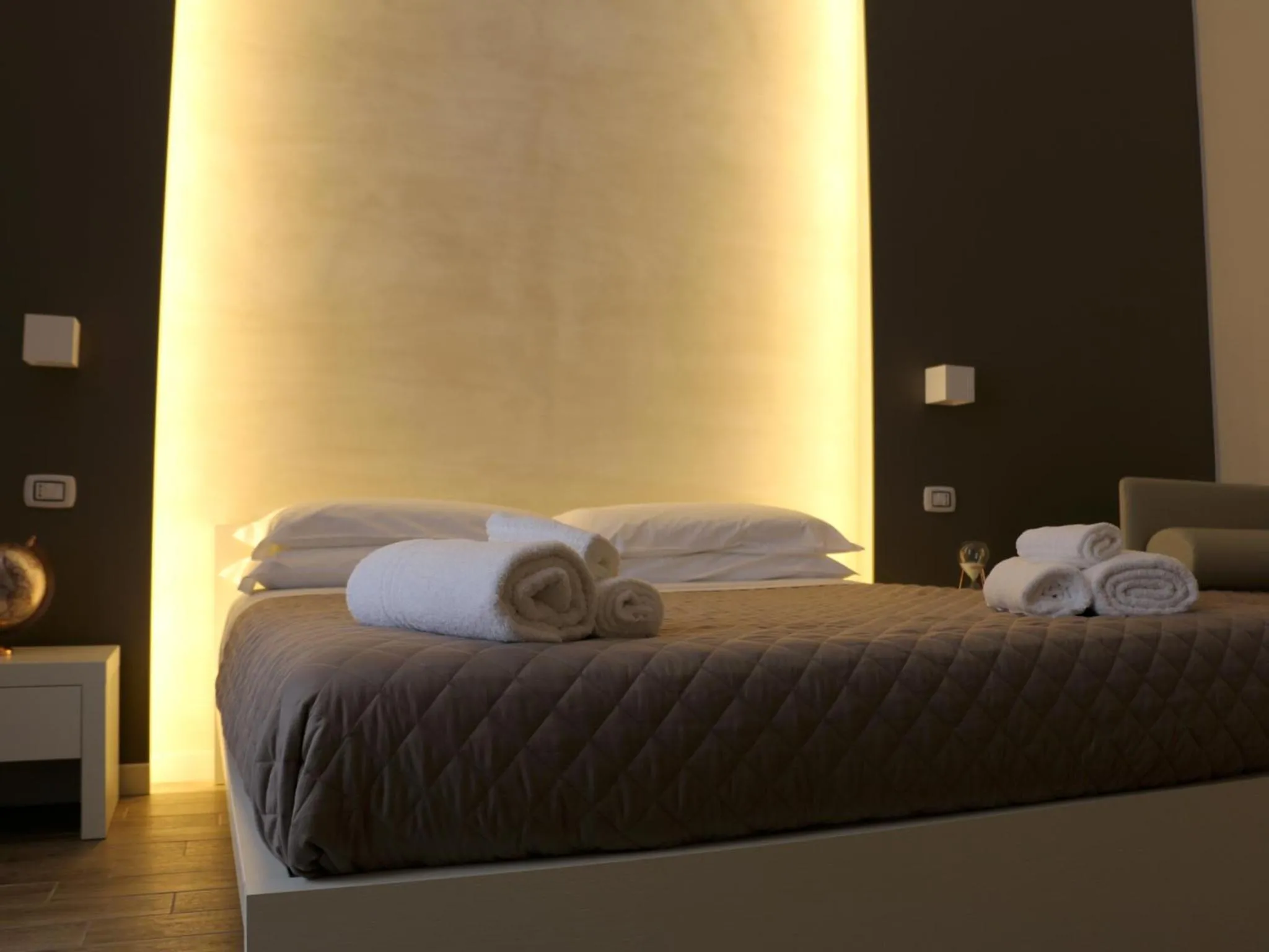 Photo of the whole room, Bed in La Banchina Holiday Rooms