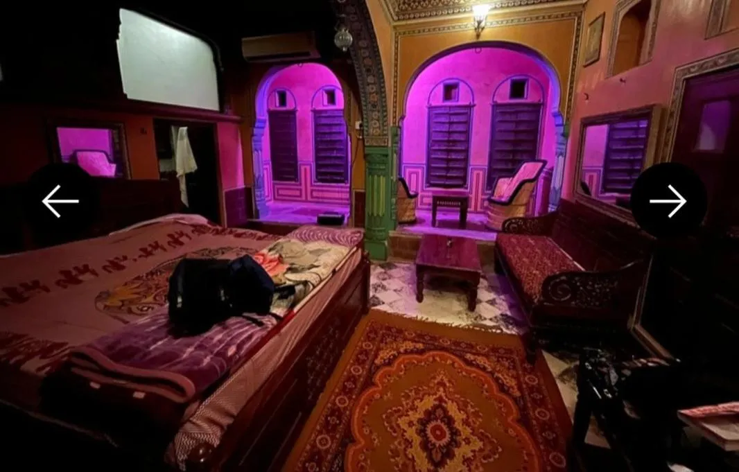 Bed in Hotel Radhika Haveli, Mandawa