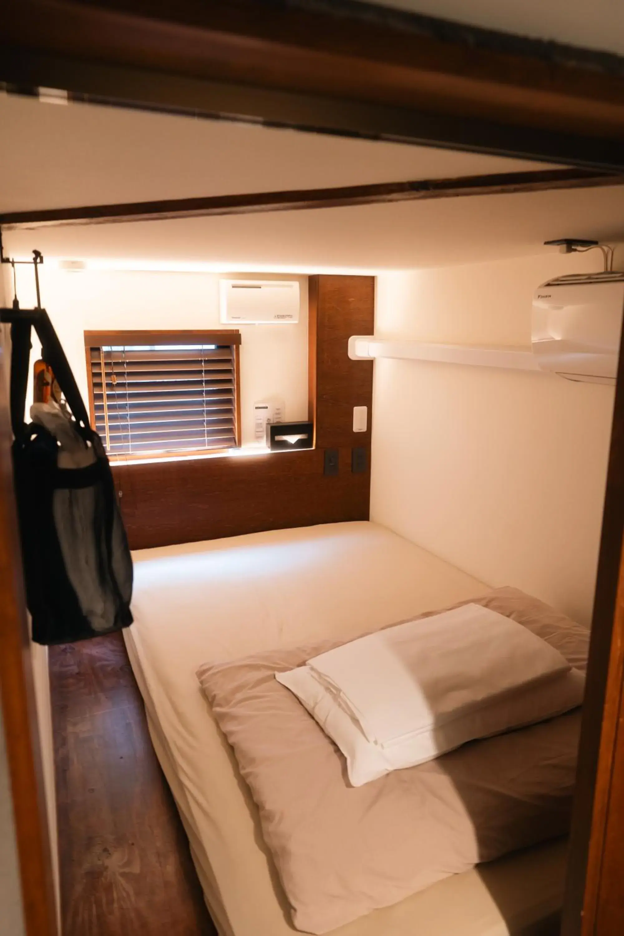 Single Bed in Dormitory Room in RoheN HAKONEYUMOTO Single Bed in Dormitory Room in RoheN HAKONEYUMOTO