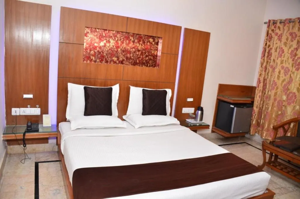 Bed in Hotel Basera Brij Bhoomi Vrindavan