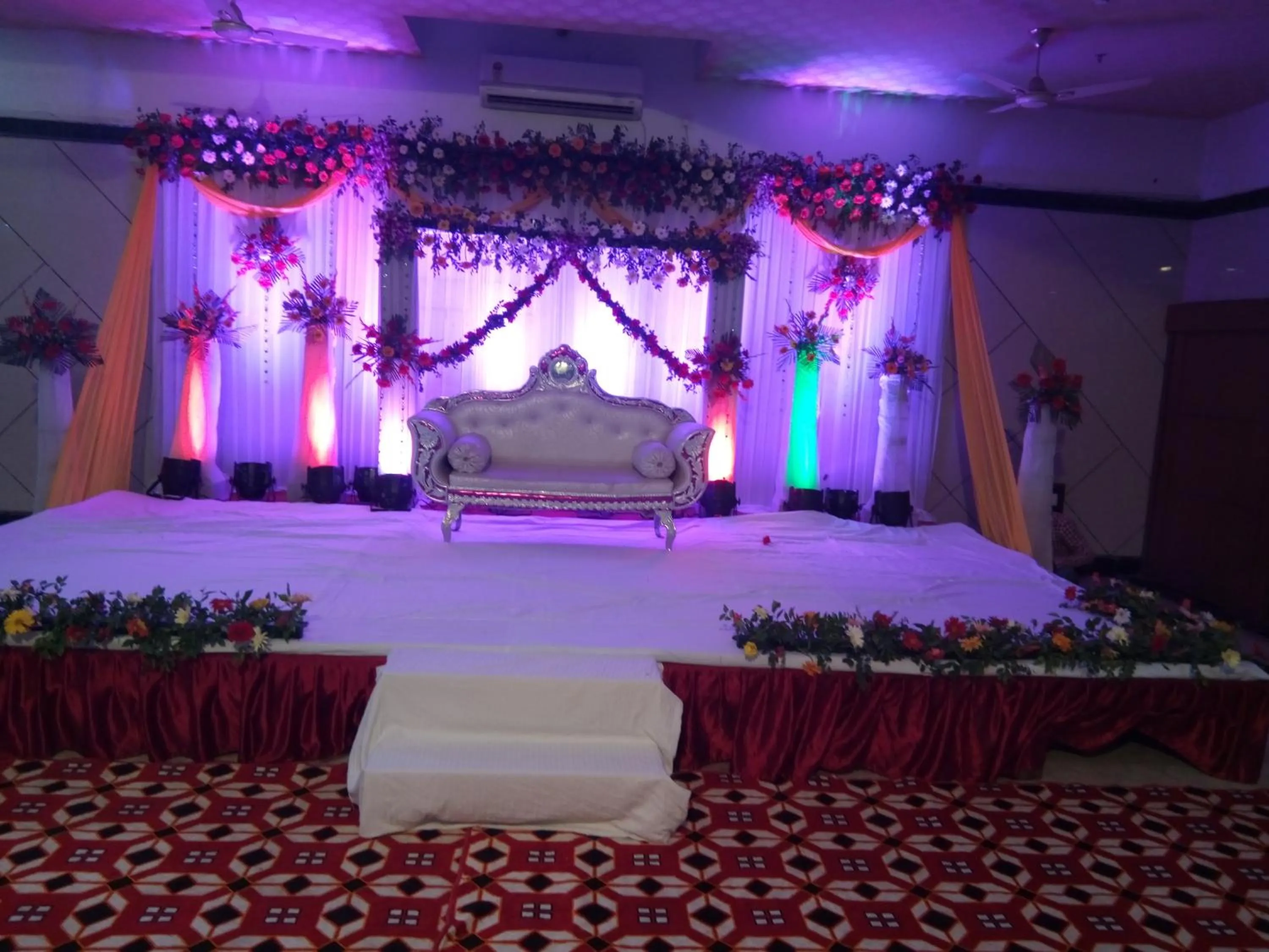 Hotel Basera Brij Bhoomi Vrindavan