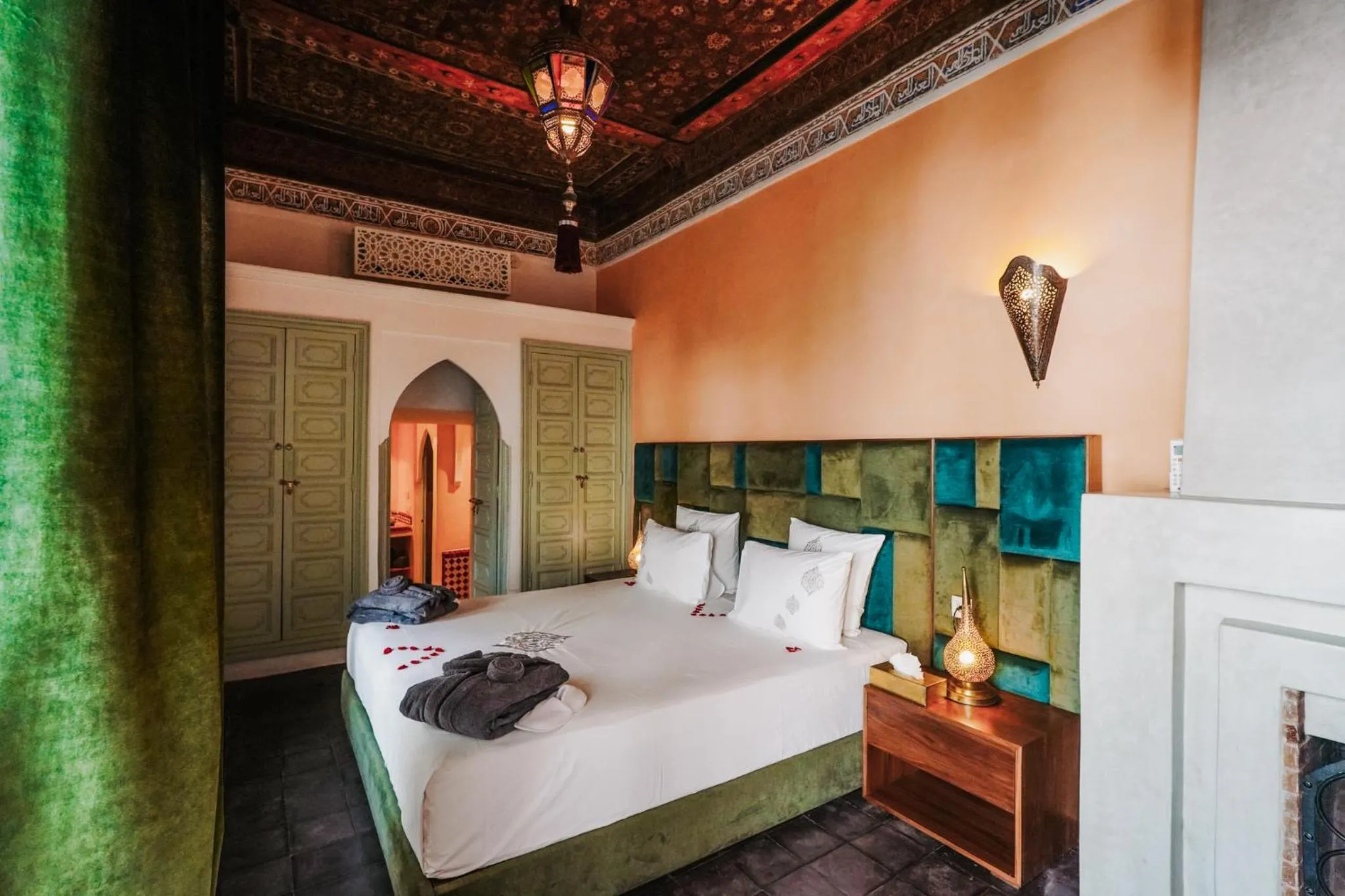 King Room in Riad Assouel et Spa By La Siredrah
