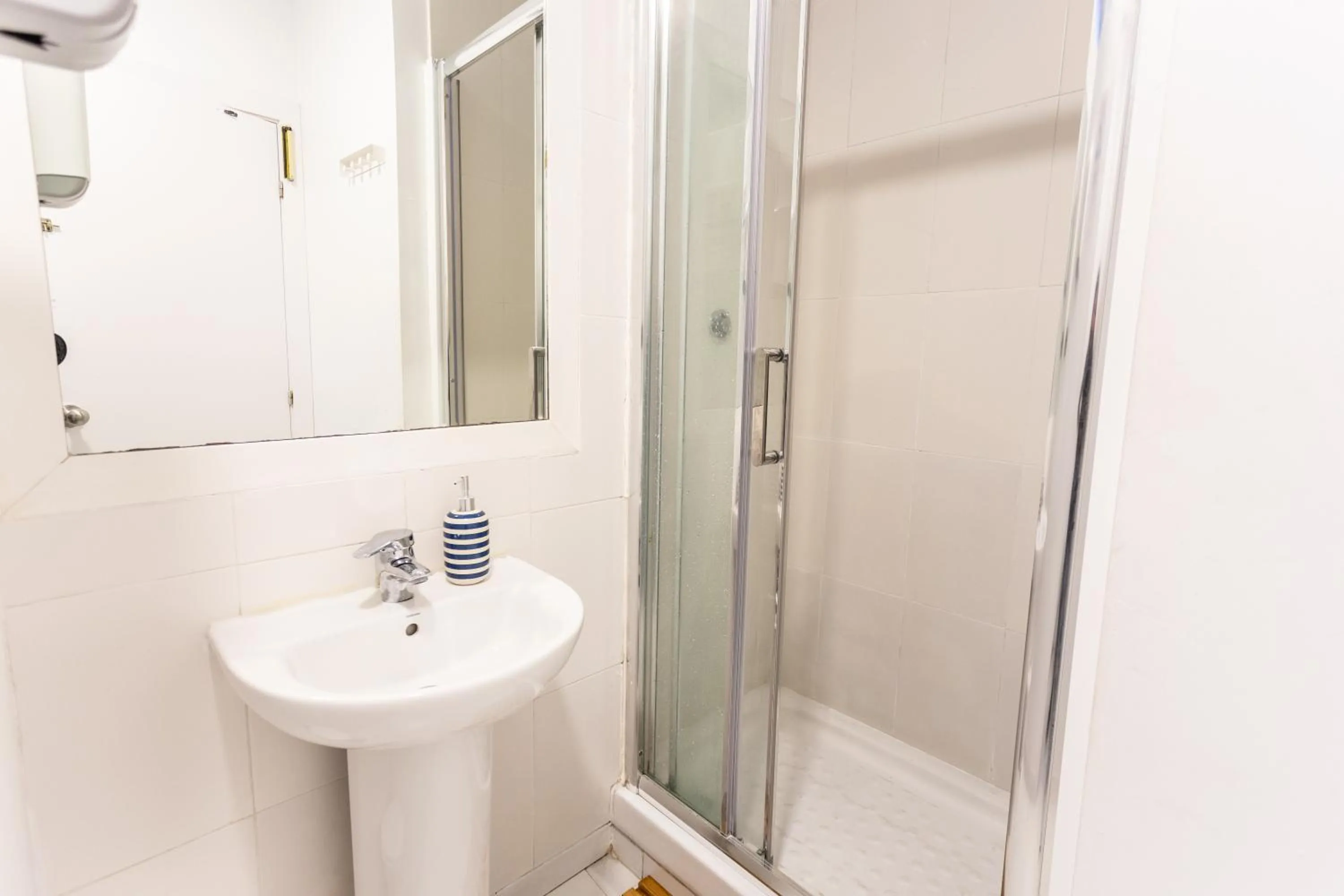 Bathroom in La Cocotera Boutique Hostel & Coworking