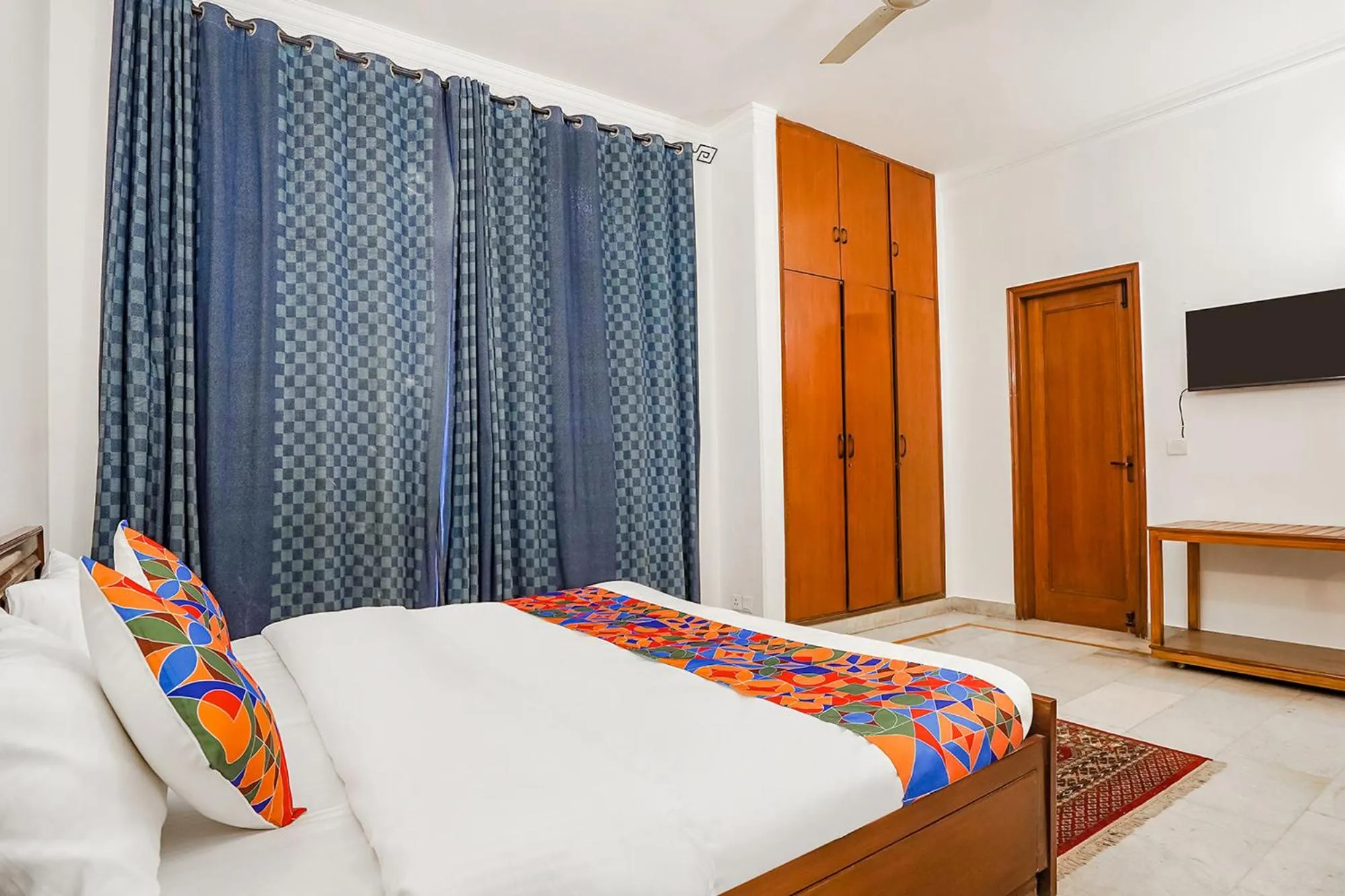 TV and multimedia, Bed in FabHotel Goodwill Homes