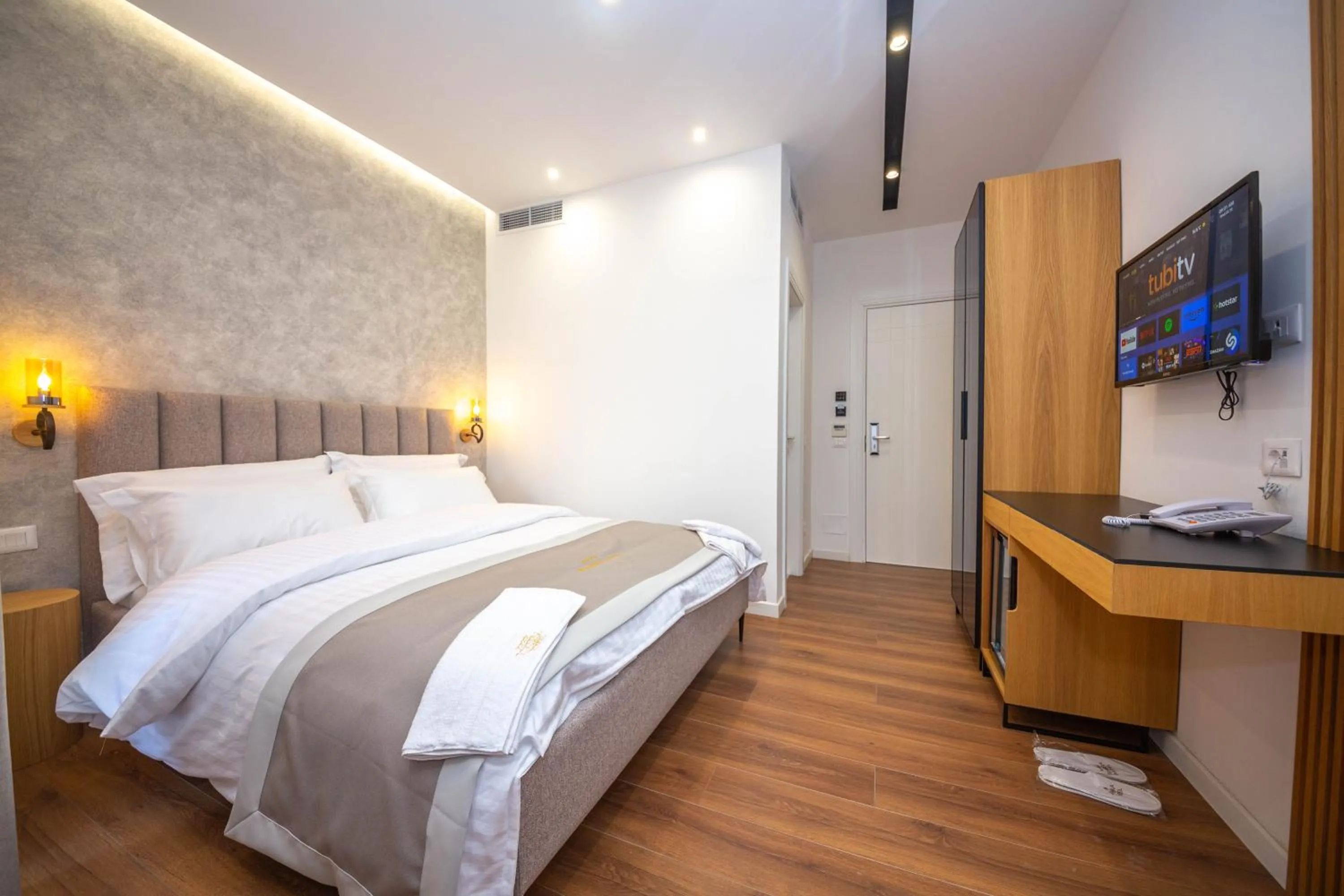 Deluxe Double Room with Balcony - single occupancy in Hotel Riviera