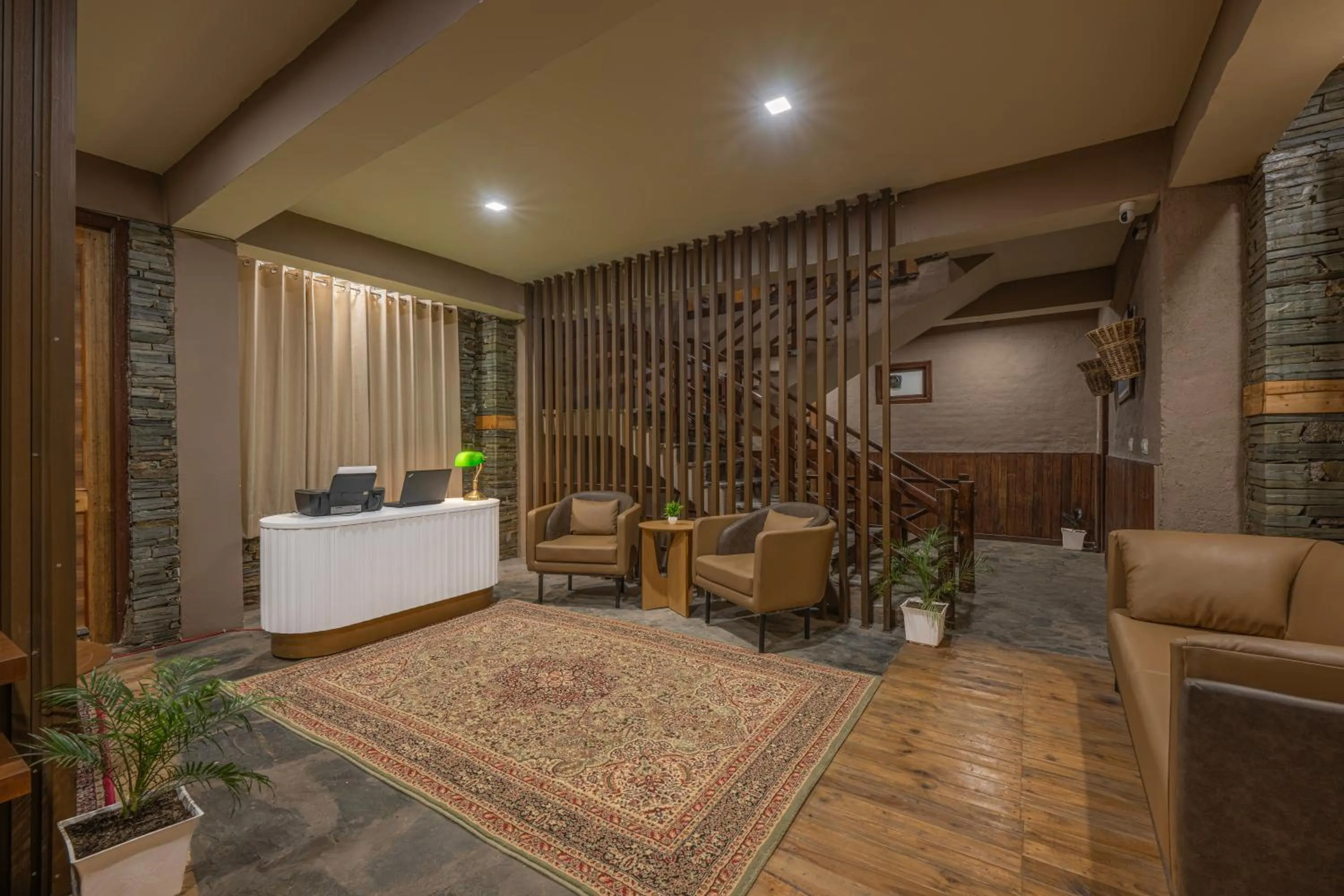 Living room in Hotel Wood Winds - A Best Valley View Hotel