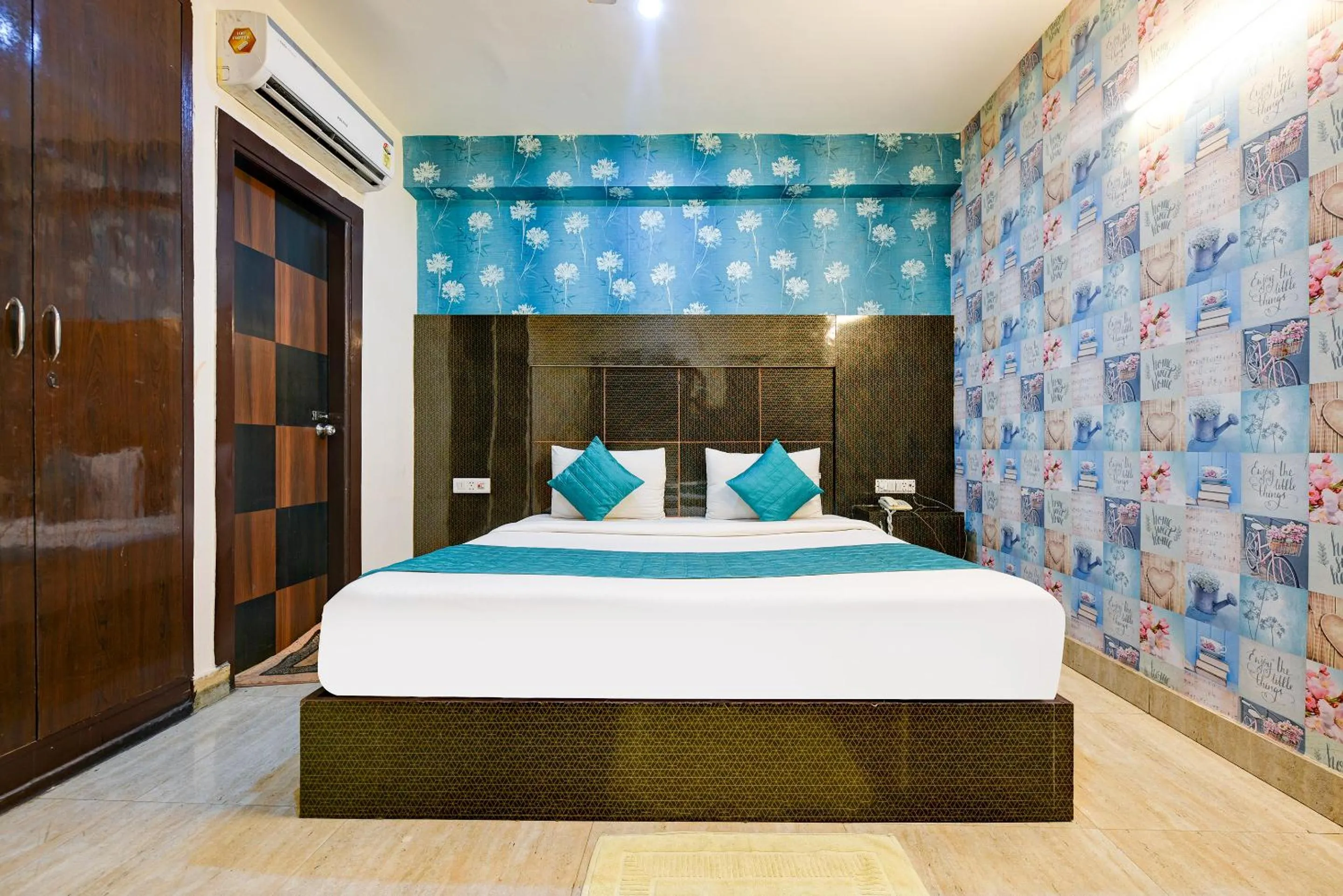 Bedroom, Bed in Hotel Ark Suites At Airport