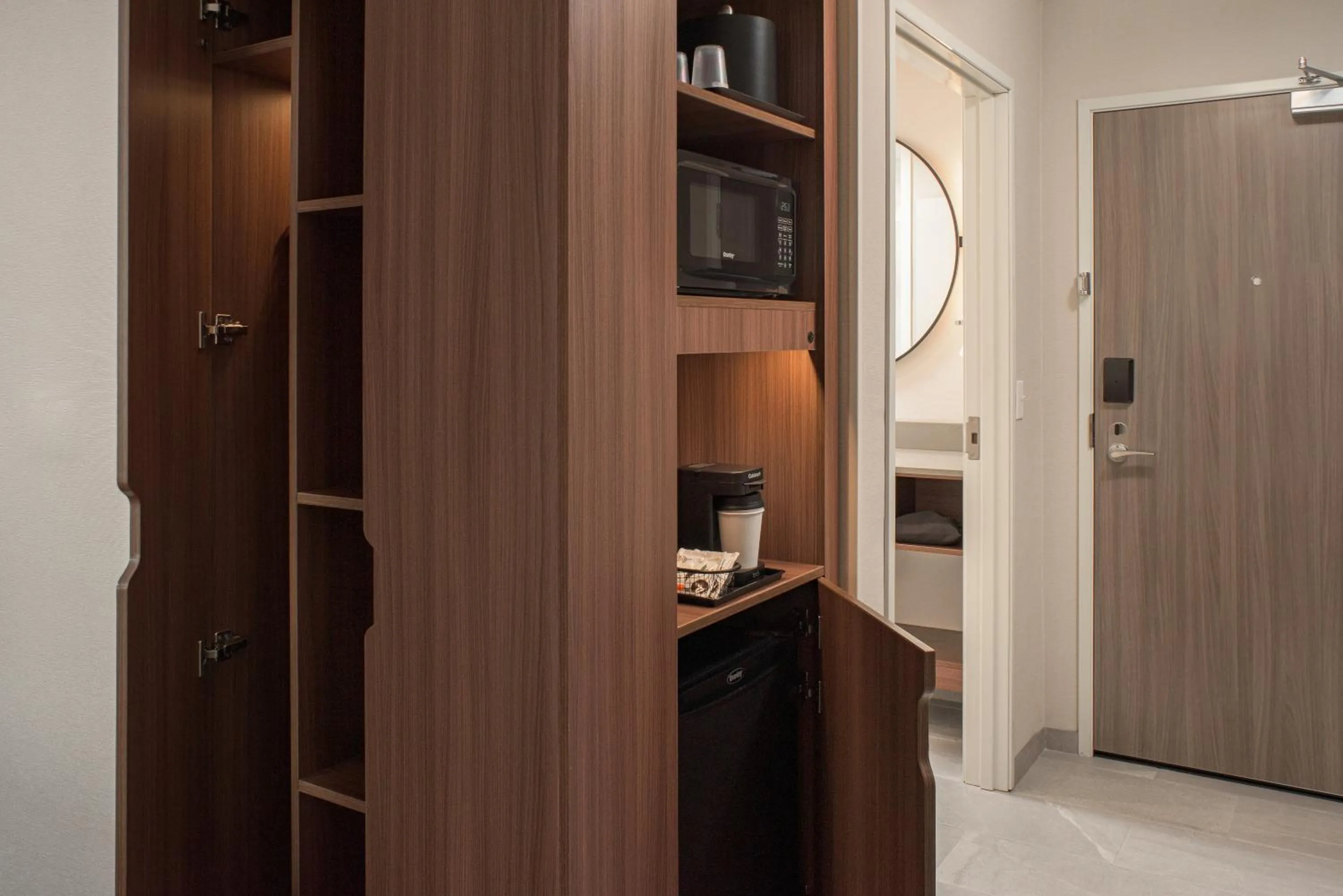 wardrobe in Fairfield by Marriott Inn & Suites Cullman