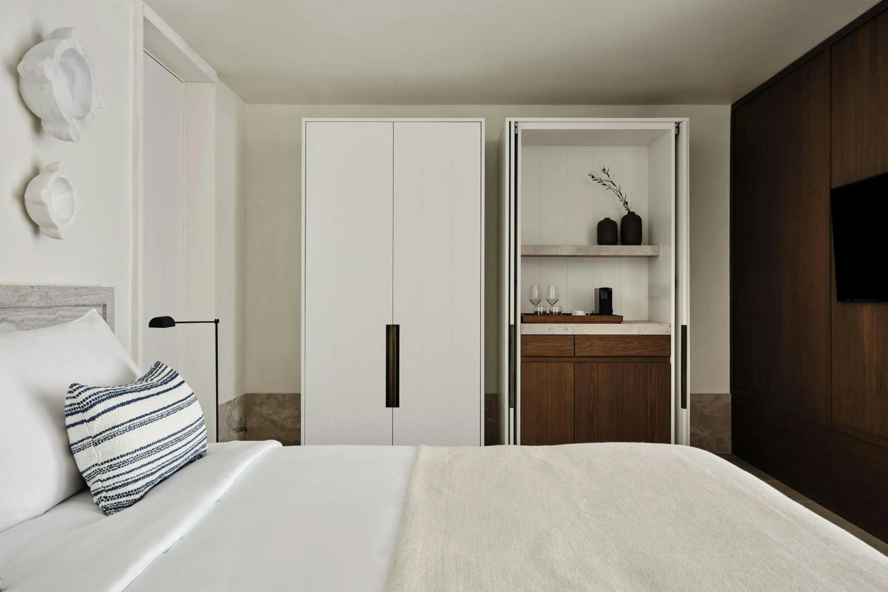 Swimming pool, Bed in Odera, Tinos, Autograph Collection