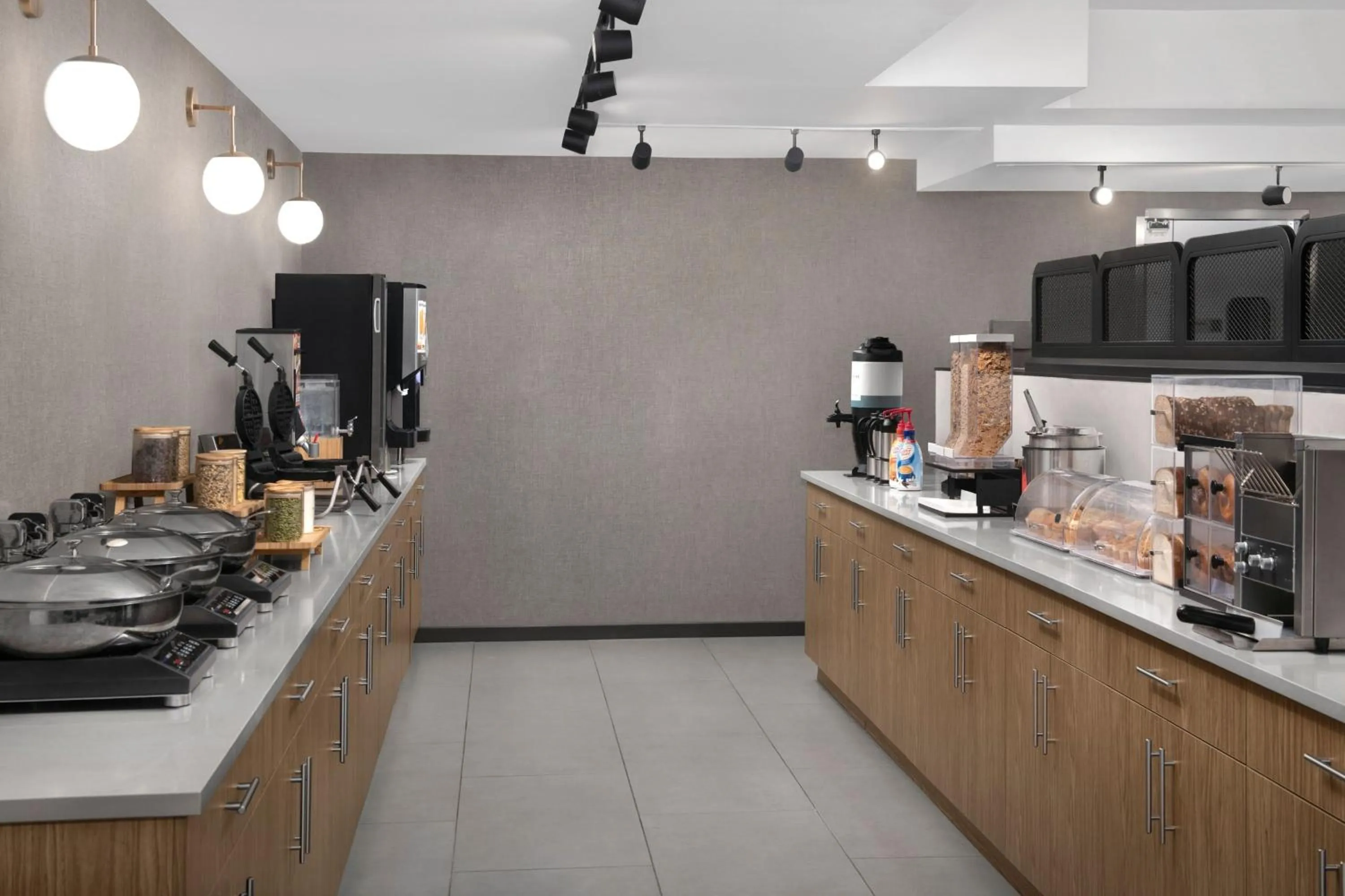 Breakfast in SpringHill Suites by Marriott New York Manhattan Times Square