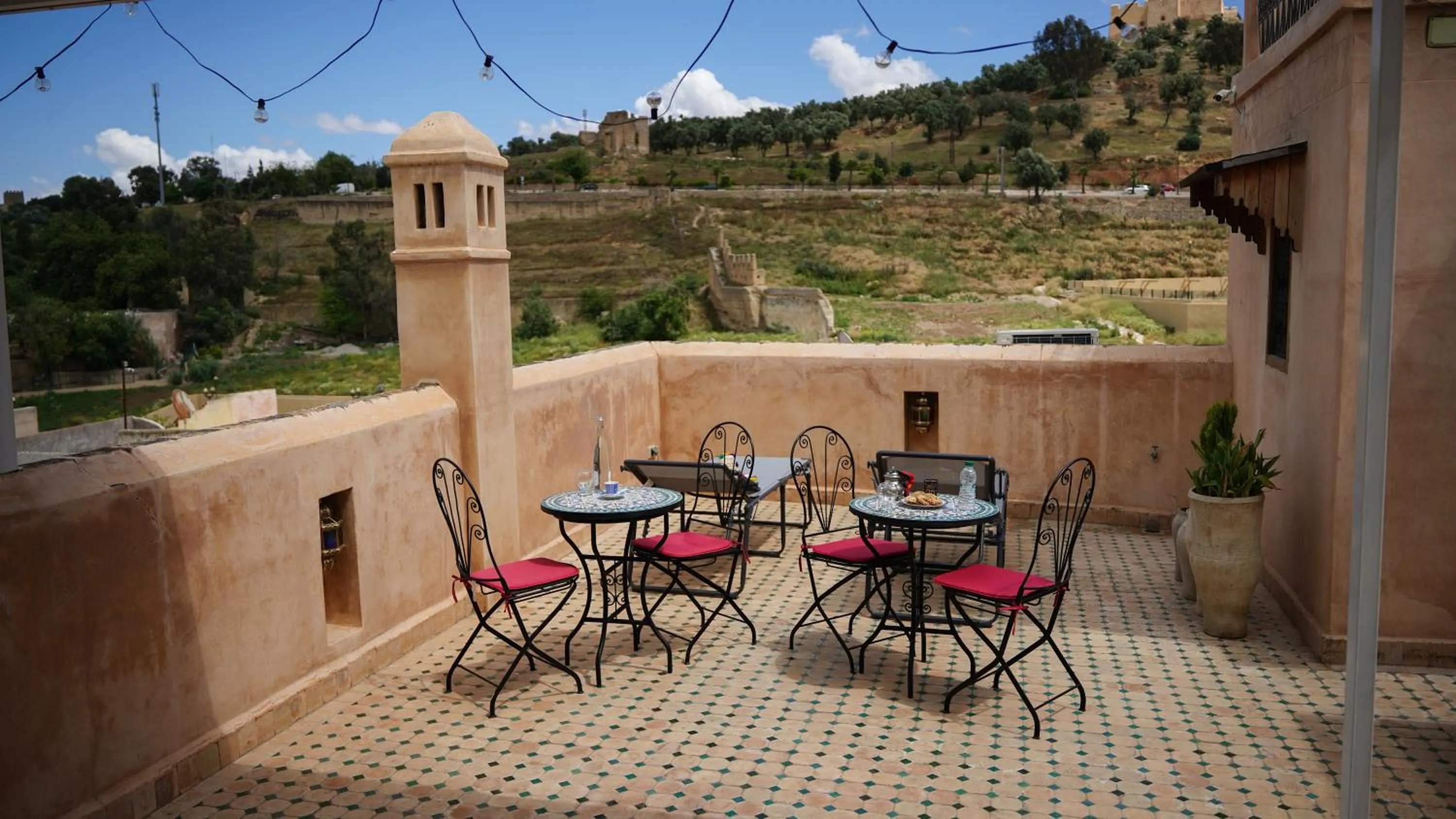Coffee/tea facilities in Riad Jamal