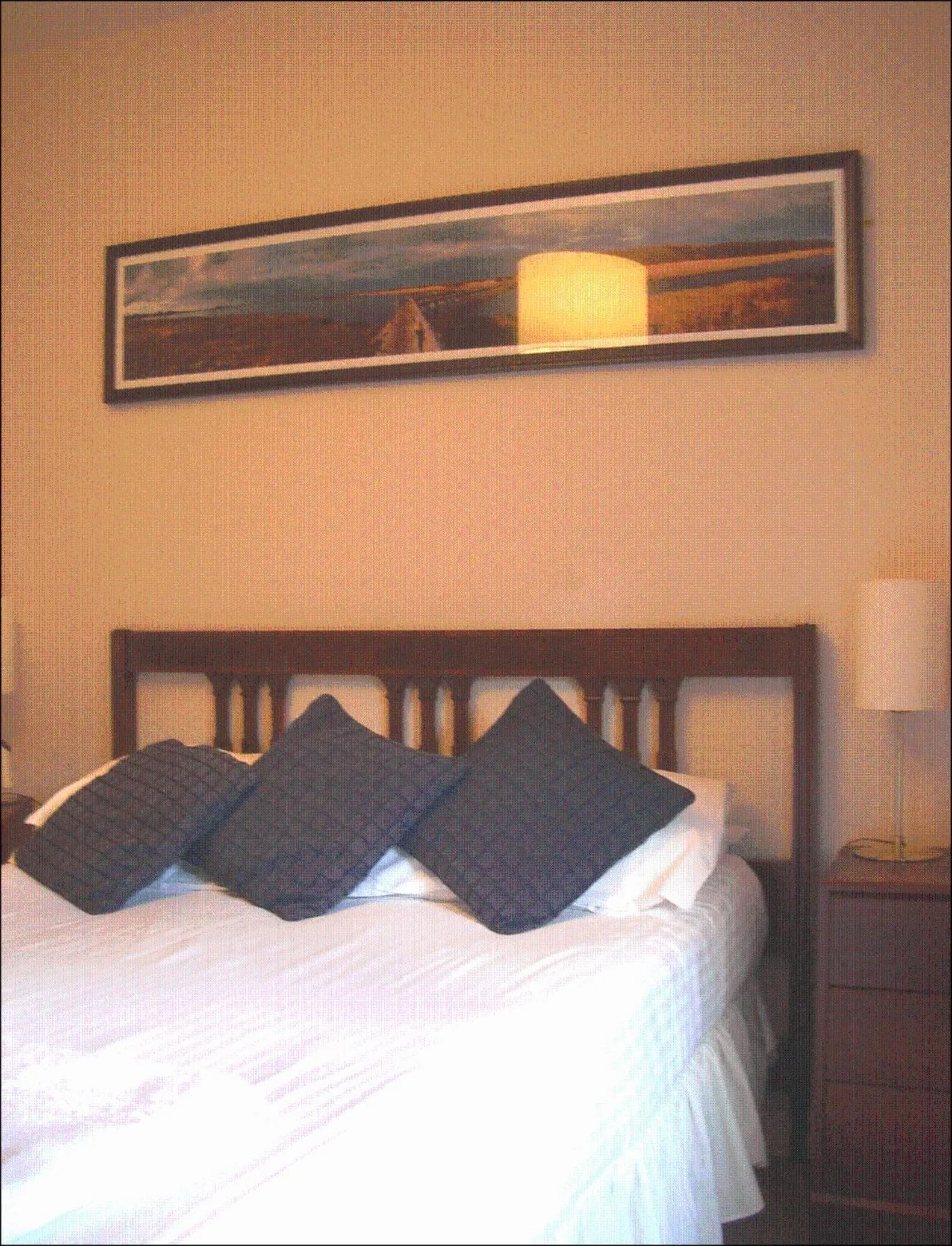 Bedroom in Duck's Inn