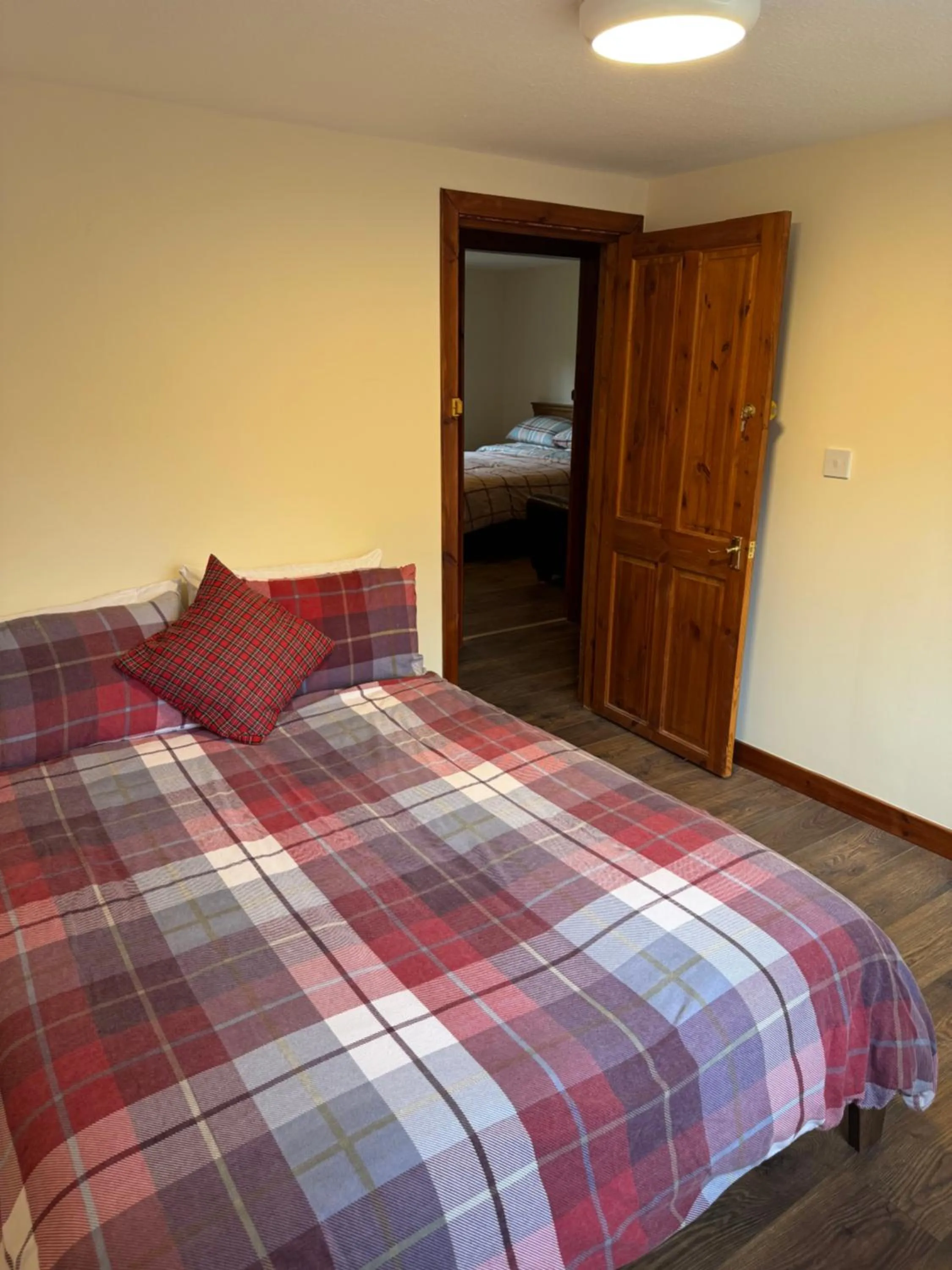 Bed in The Retreat Hotel