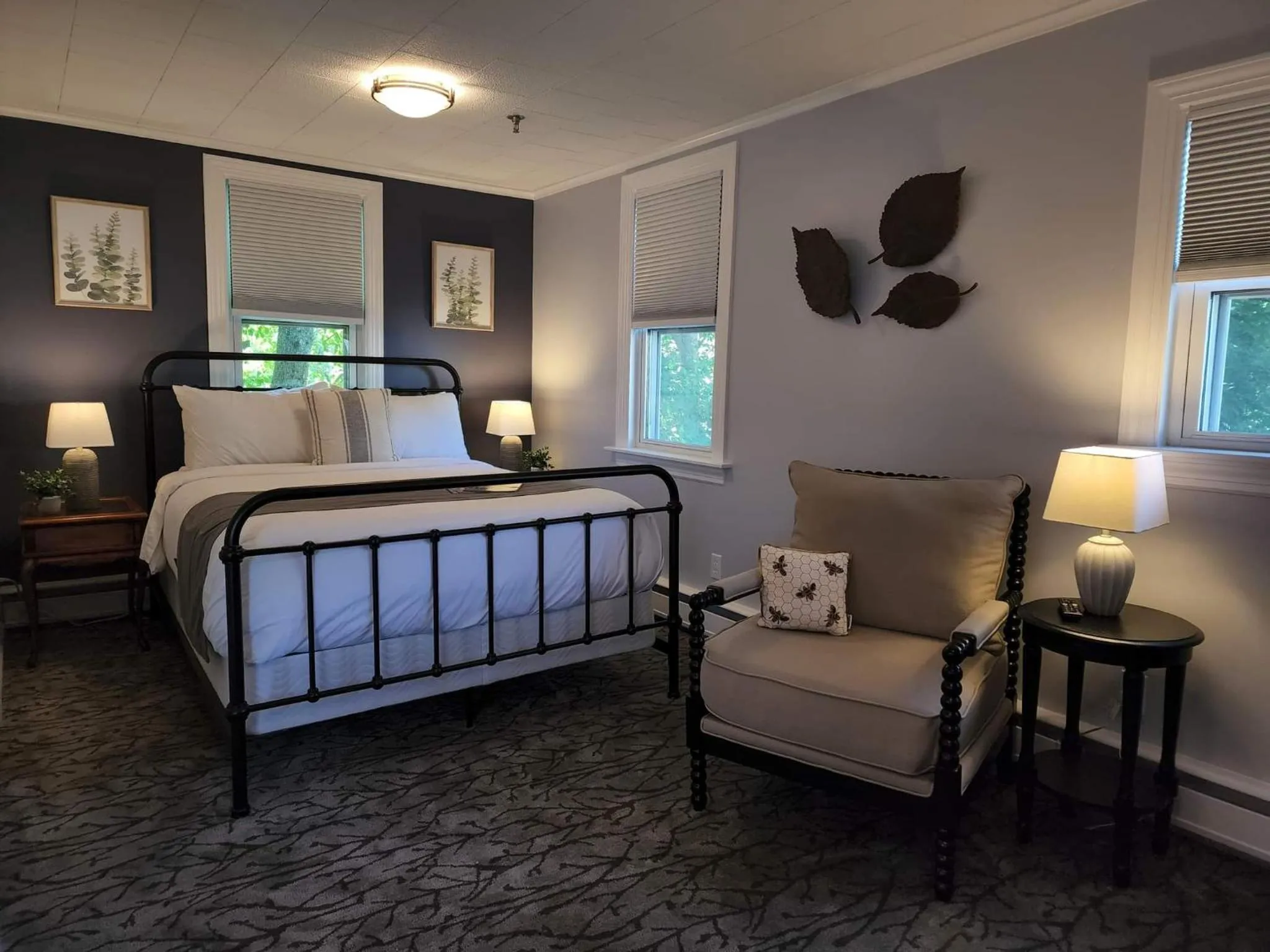 Bedroom, Bed in Little Fig Hotel