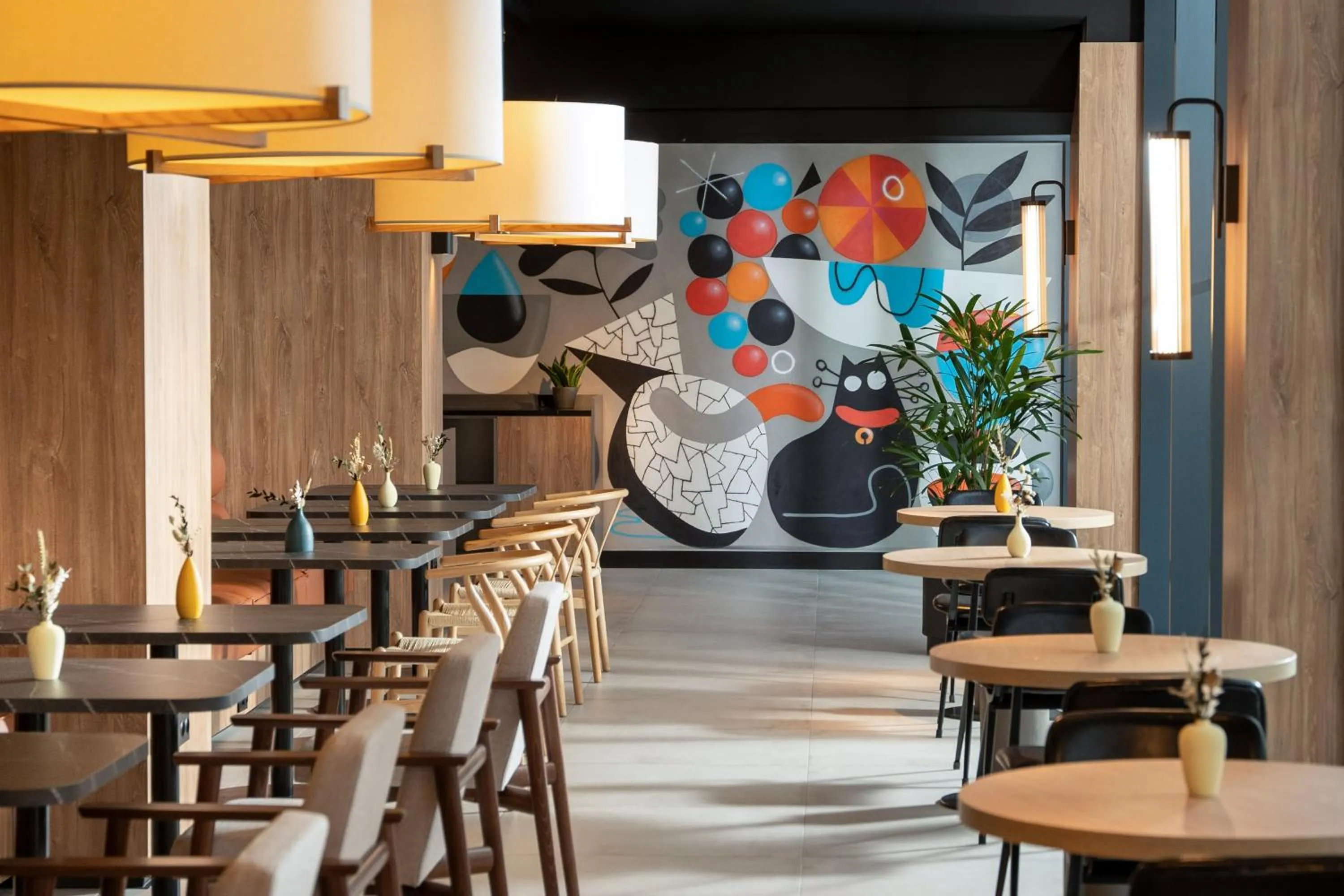 Restaurant/places to eat in INNSiDE by Meliá Madrid Valdebebas