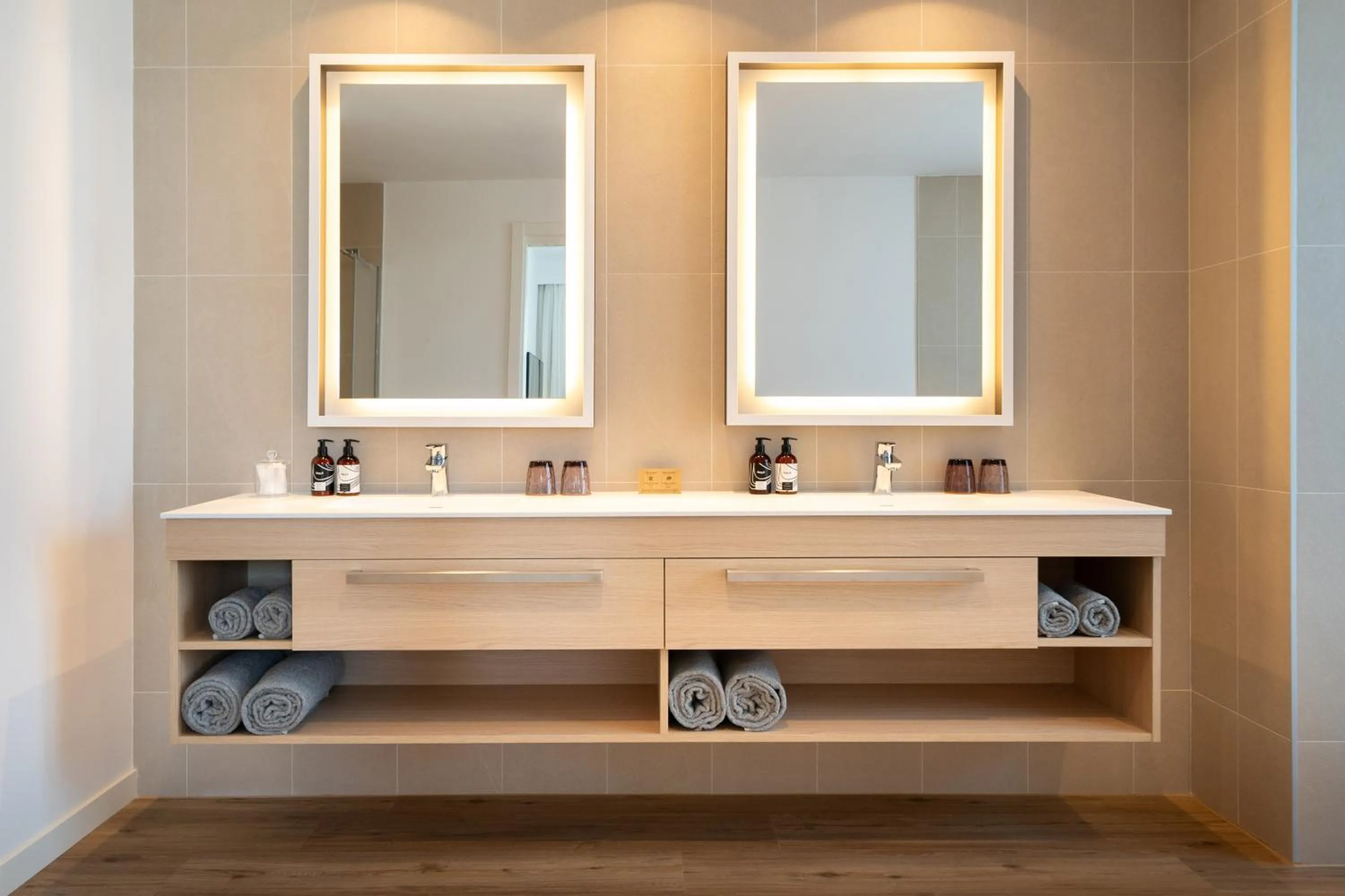 Bathroom in INNSiDE by Meliá Madrid Valdebebas